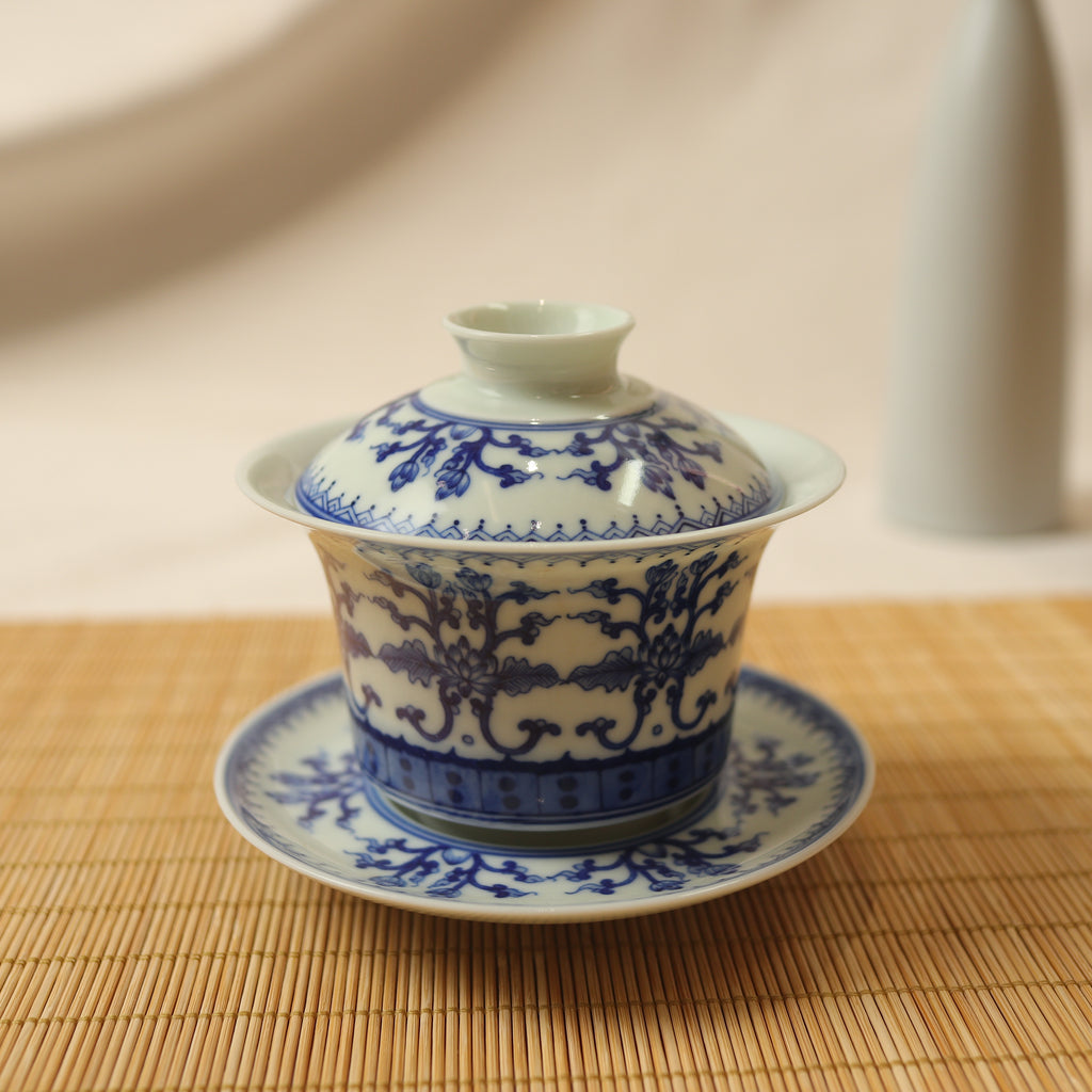 已售出）*新品*【繁花】景德鎮青花三才馬蹄型蓋碗– Cha-Tailor Tea