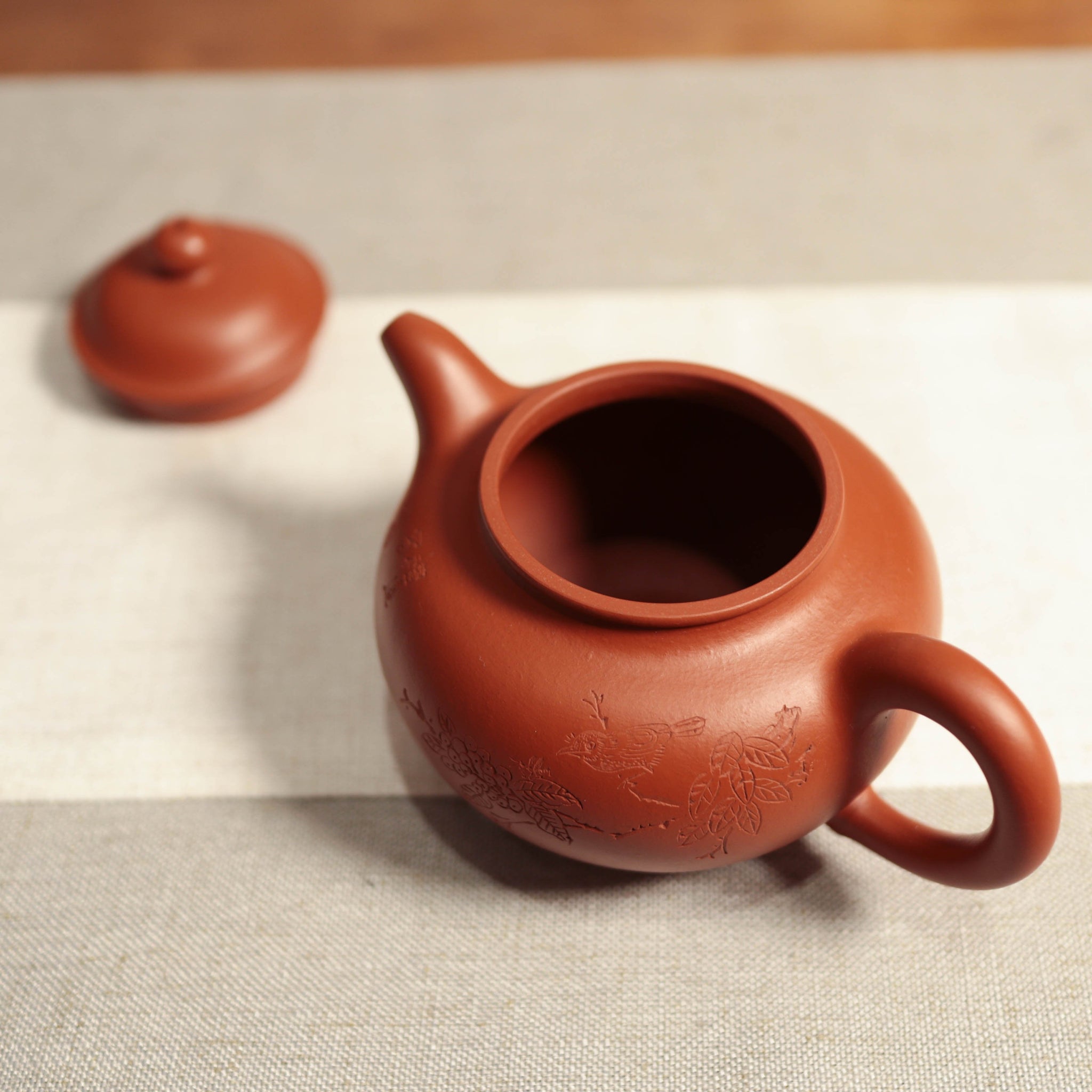 *Autumn Reward｜Buy one, get five free* [Pick up one] Fully handmade raw ore red clay carved purple sand teapot