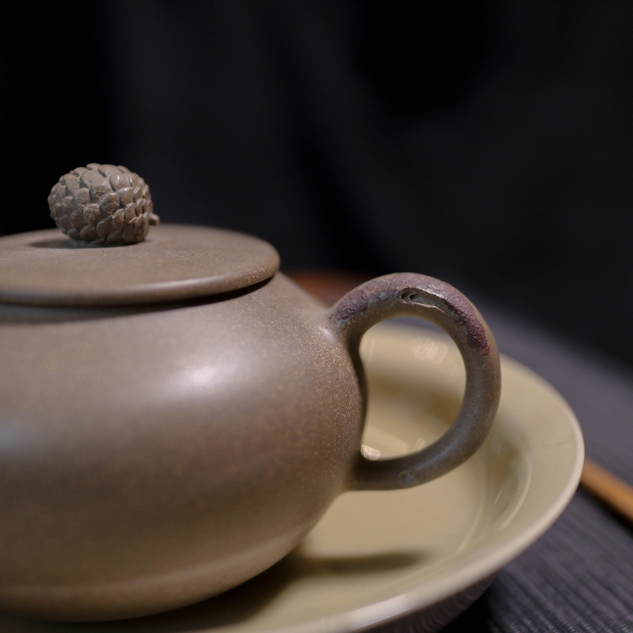 [Shuoguo] Fully handmade raw ore green section mud bionic purple sand teapot