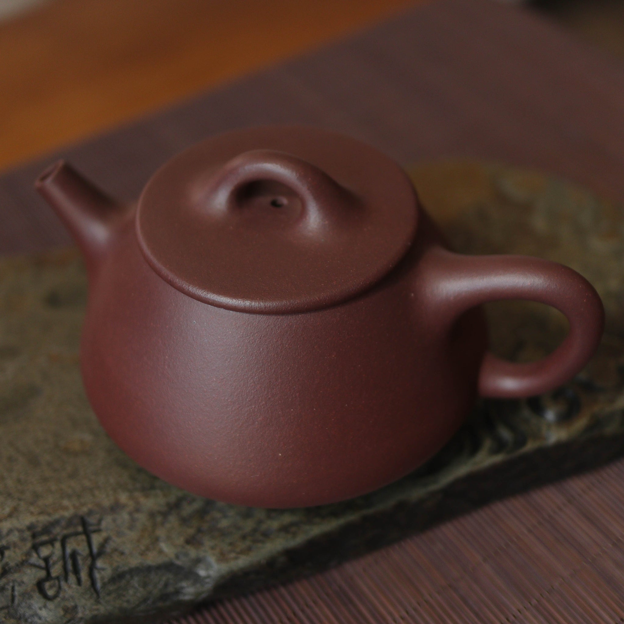 (Sold) [Flat lid stone scoop] Fully handmade azure clay teapot