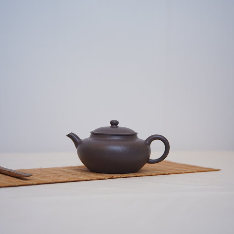 *New Product* [Flat Lamp] Fully Handmade Raw Mineral Purple Clay Teapot