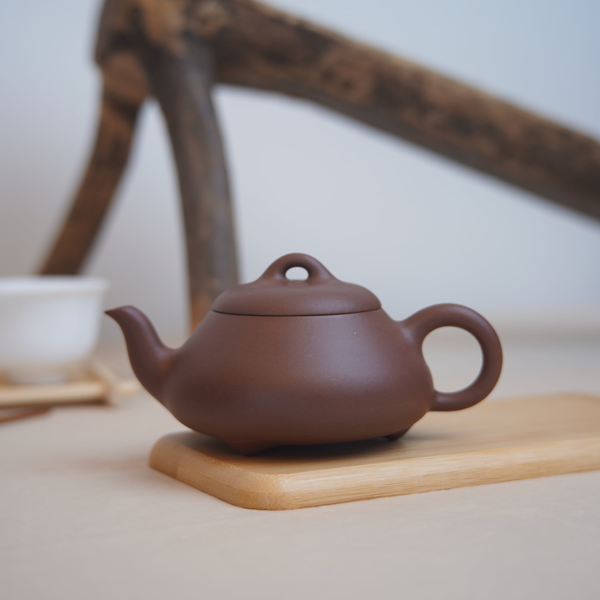 *New Product* [Pigeon Beak Stone Scoop] Fully Handmade Raw Mineral Purple Clay Teapot 