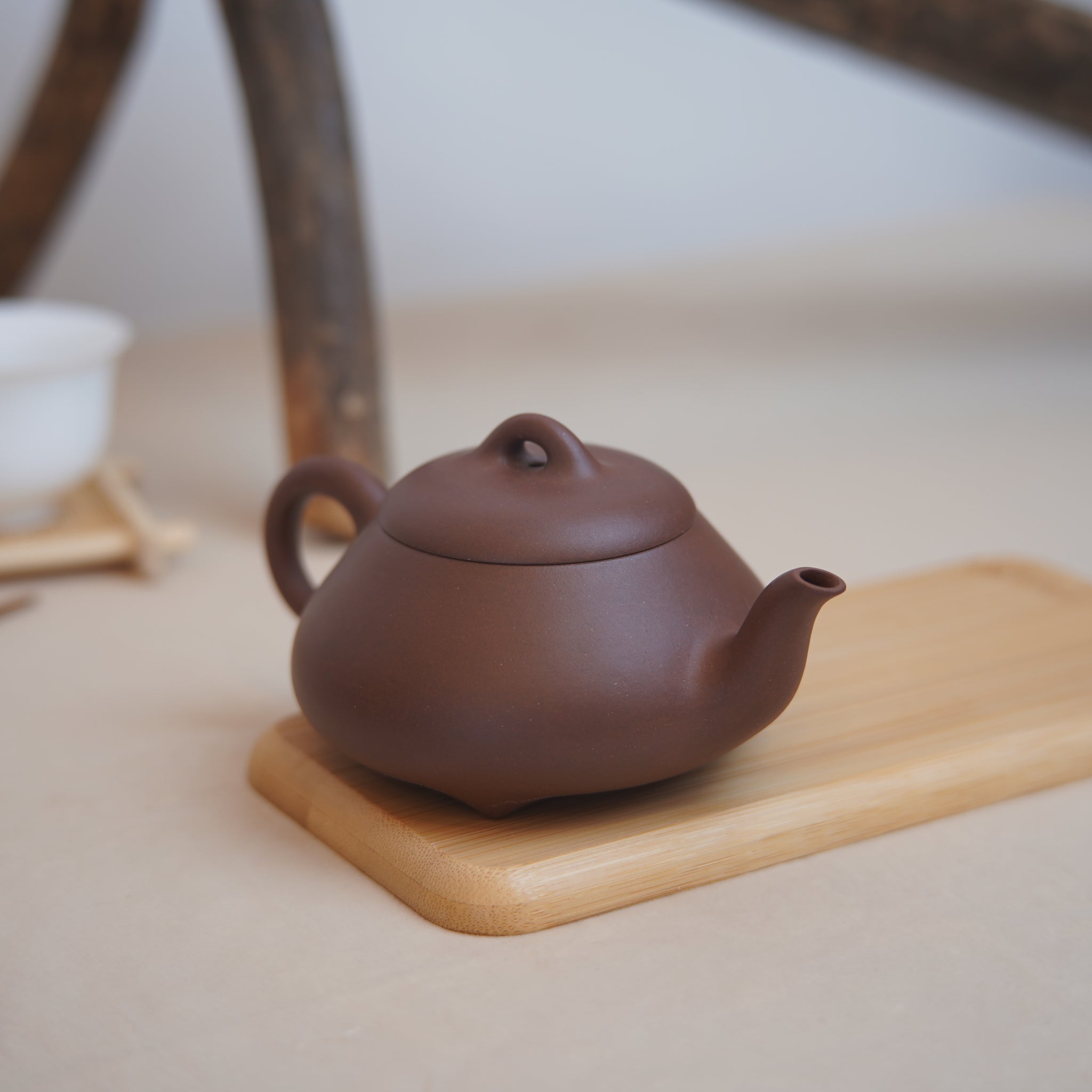 *New Product* [Pigeon Beak Stone Scoop] Fully Handmade Raw Mineral Purple Clay Teapot 