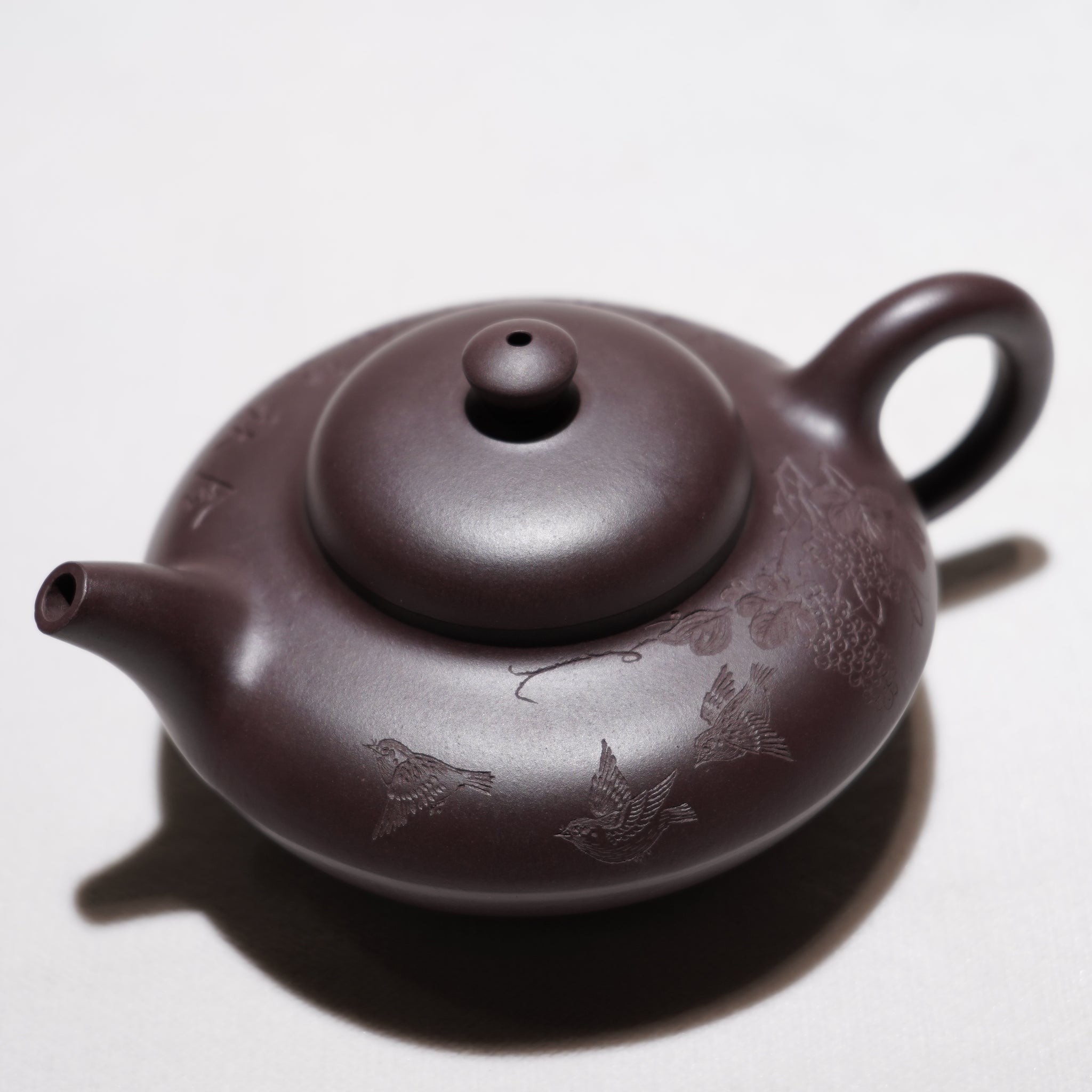 [Albizia] Original mineral purple eggplant mud carved calligraphy and painting purple sand teapot