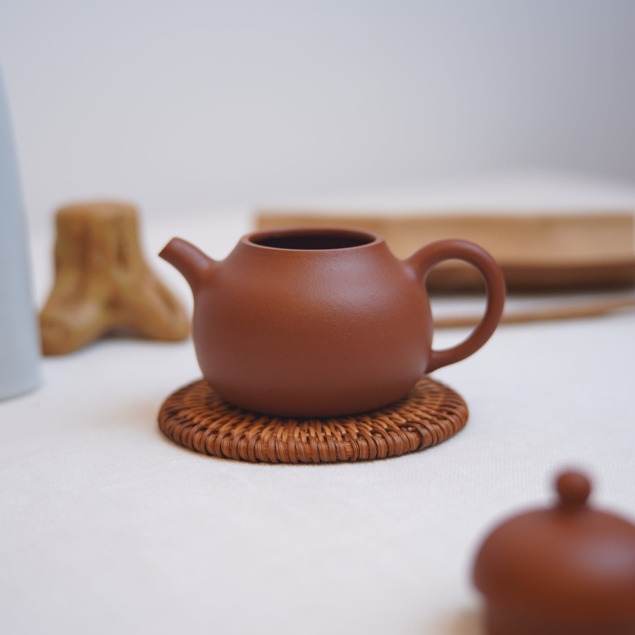 *New Product* [Top Hat Lotus Seed] Fully handmade raw ore homemade old vermilion clay imitation ancient purple clay teapot