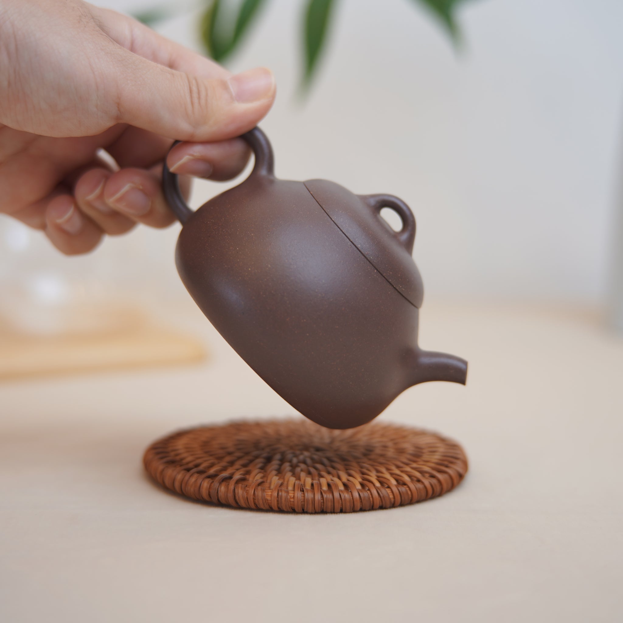 *New Product* [Mingquan] Fully handmade raw mineral purple clay and purple sand teapot