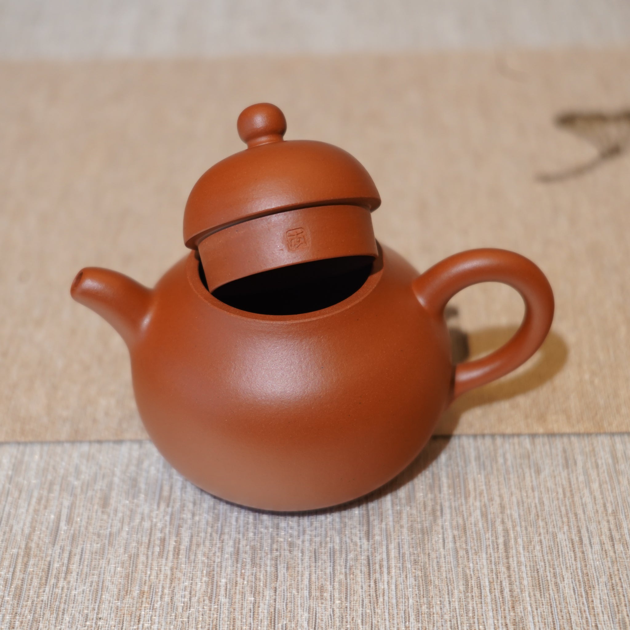 （已售出）*新品*【翼斋蓮子壺】全手工原礦朱泥紫砂茶壺