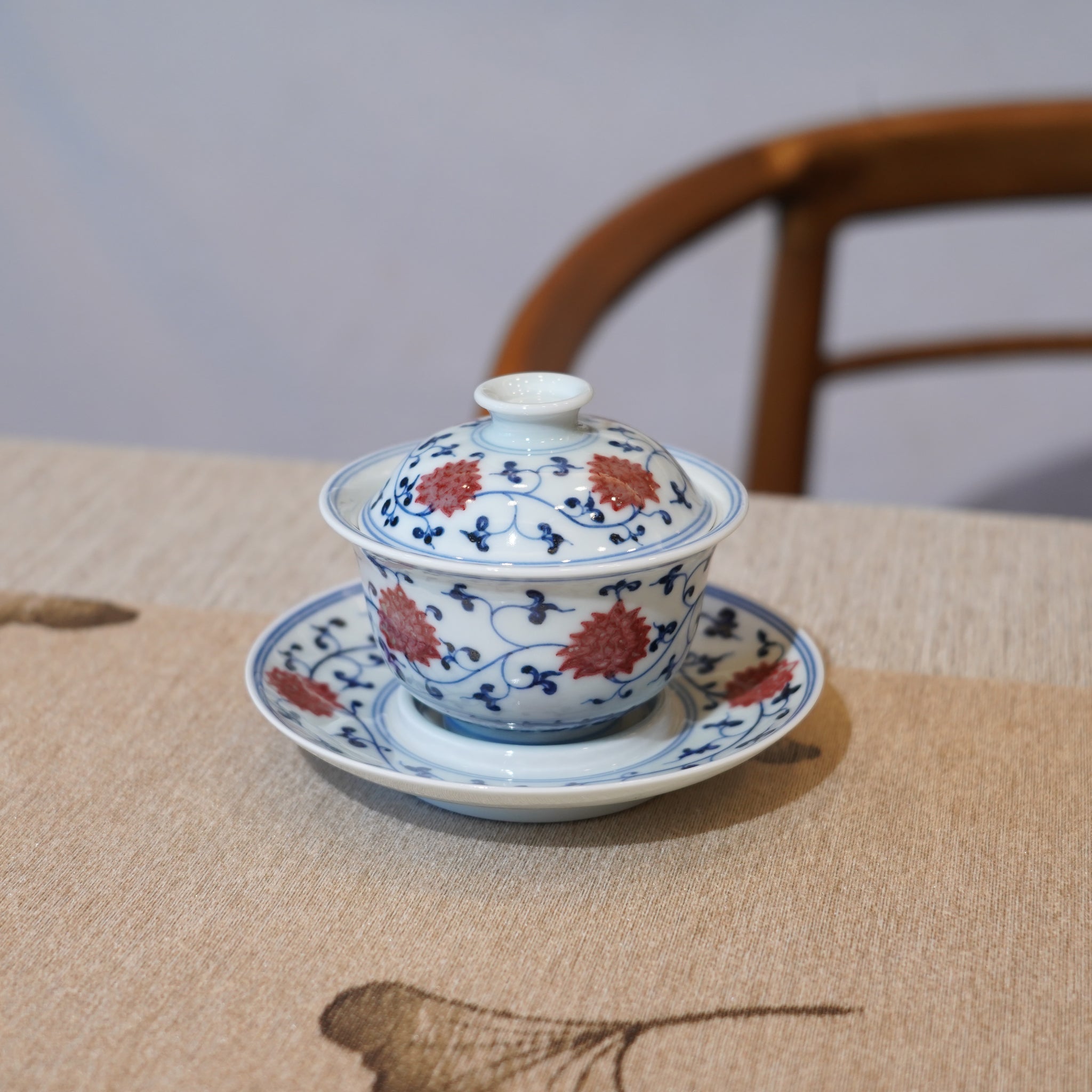 *新品*【纏枝蓮】景德鎮手繪青花釉裏紅山水小品三才蓋碗