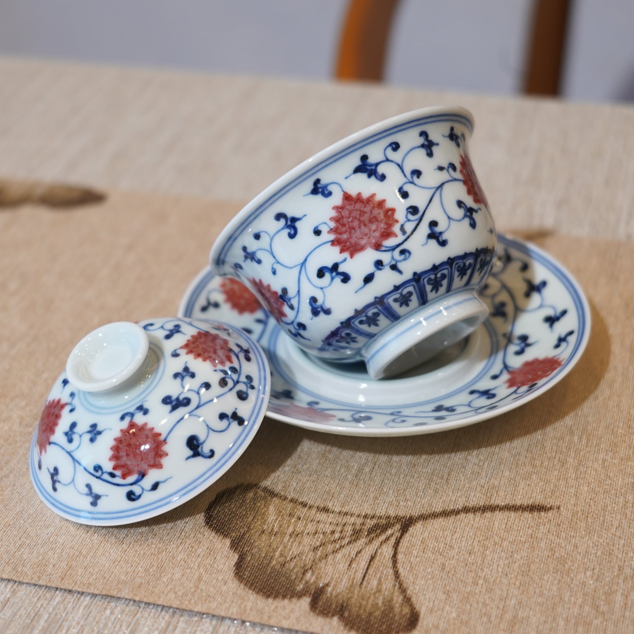 *新品*【纏枝蓮】景德鎮手繪青花釉裏紅山水小品三才蓋碗