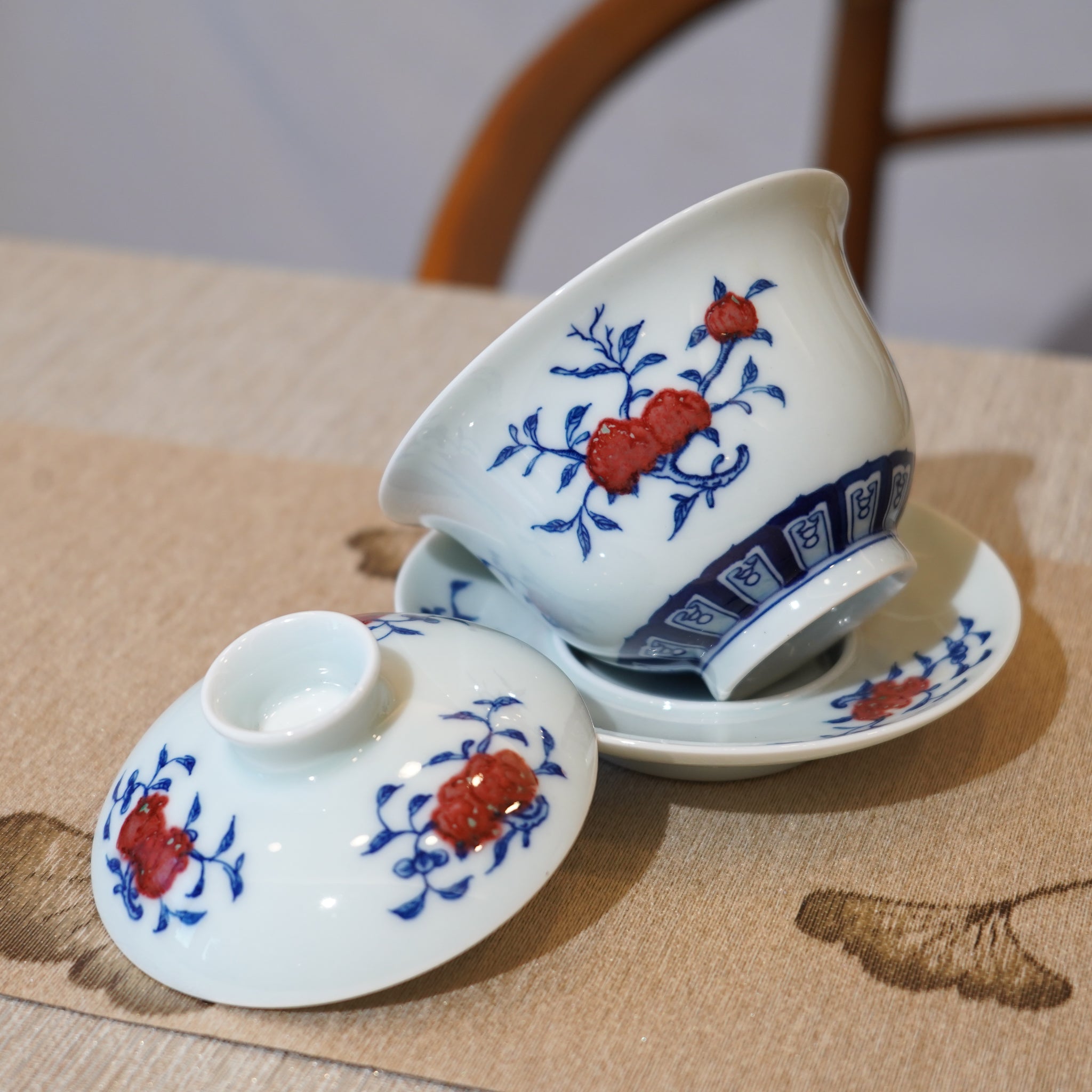 【果樹】景德鎮手繪青花釉裏紅白瓷蓋碗