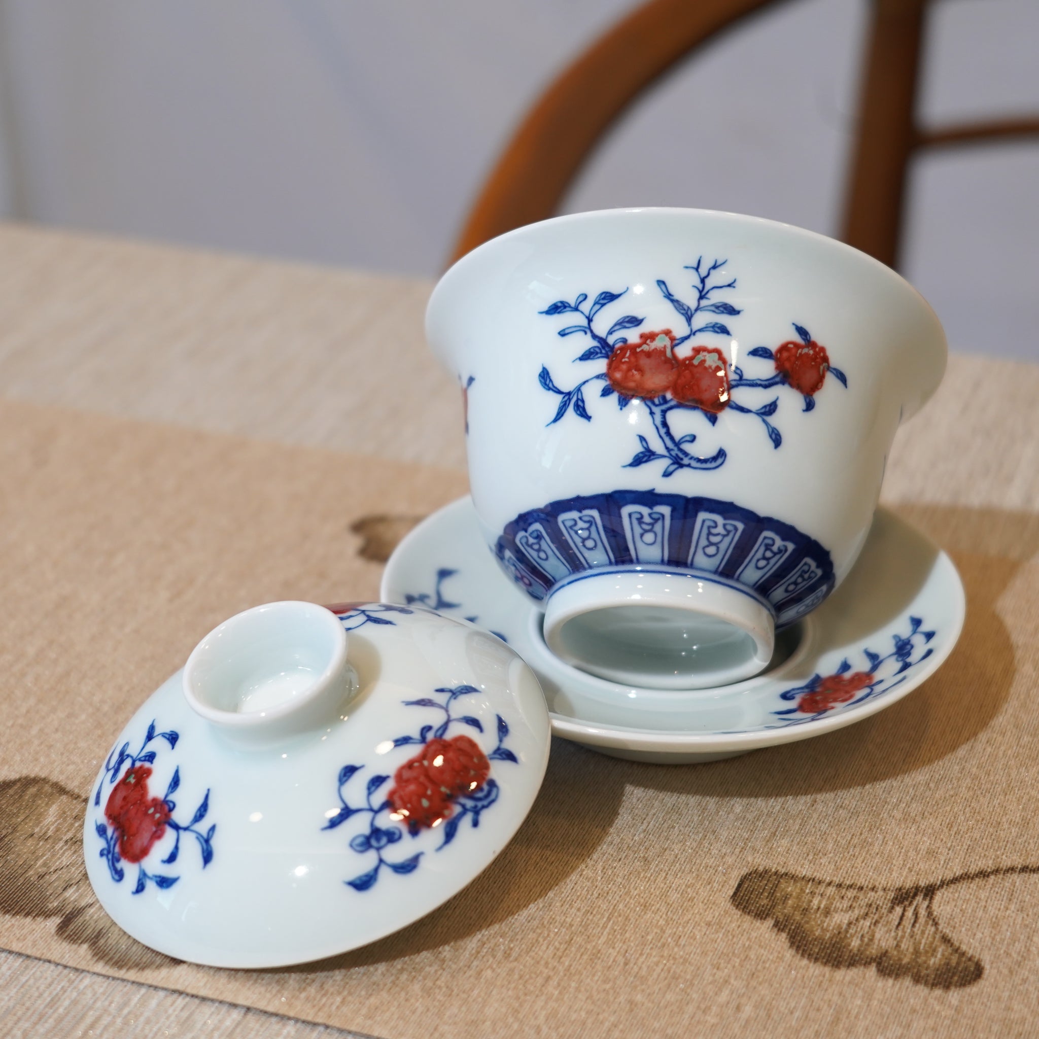 【果樹】景德鎮手繪青花釉裏紅白瓷蓋碗