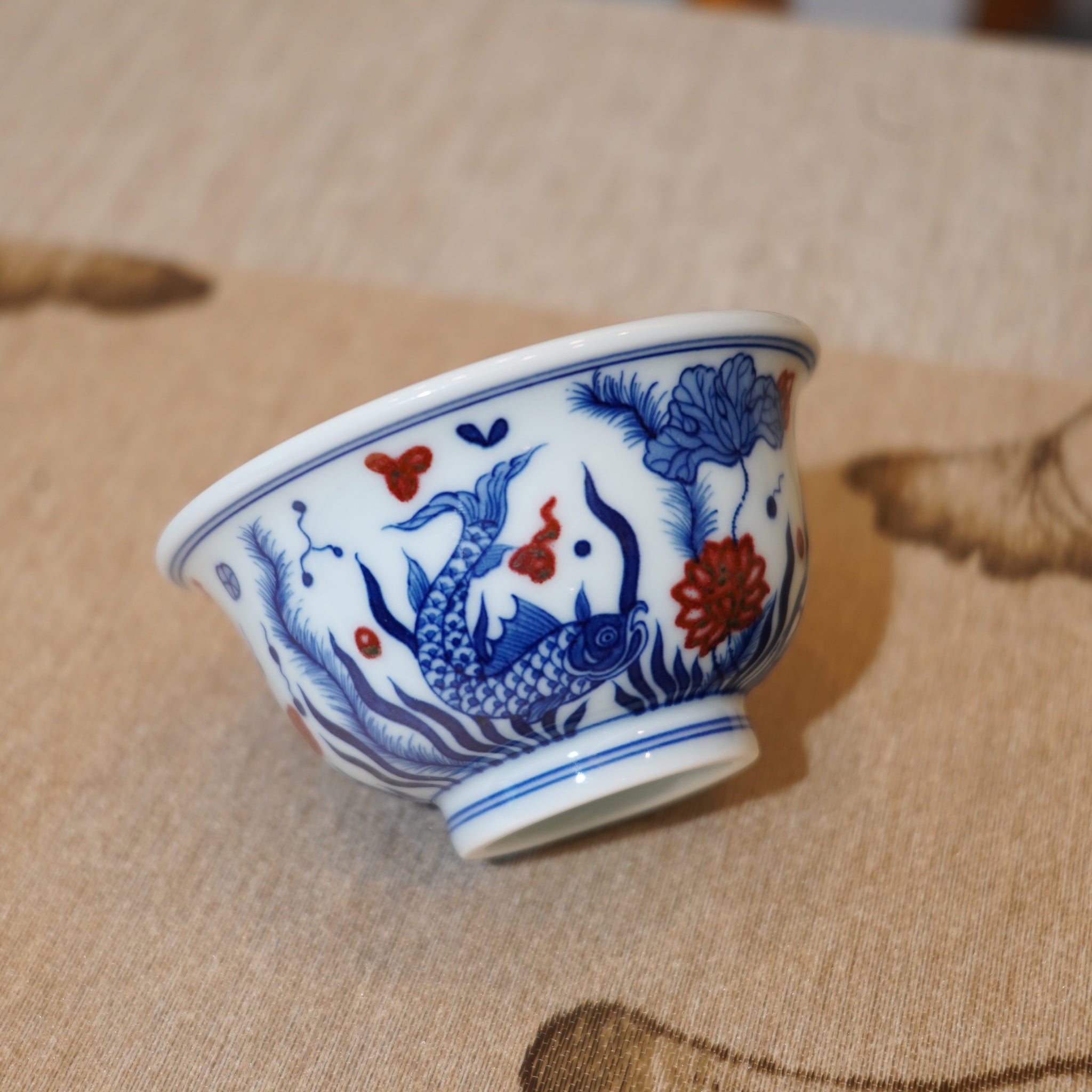 *新品*【魚藻紋】景德鎮手繪青花釉裏紅壓手主人杯