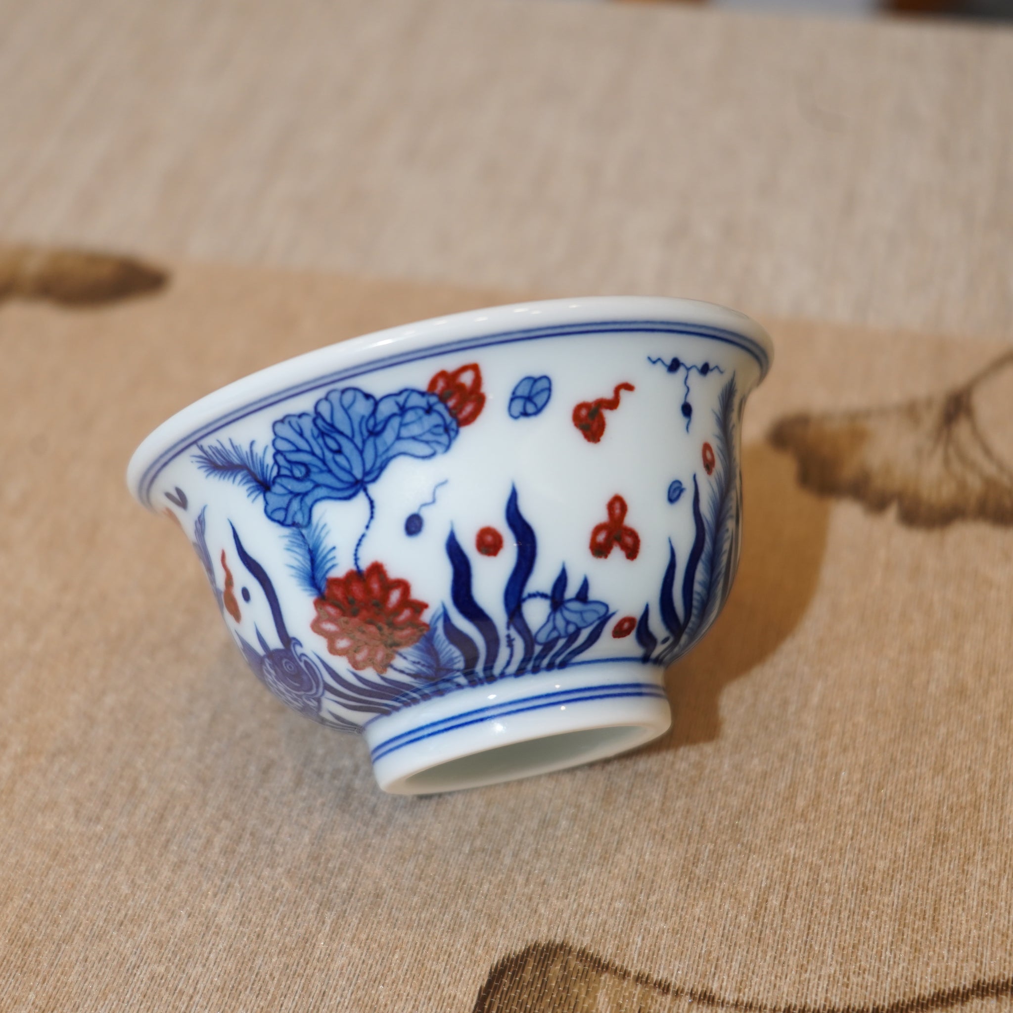 *新品*【魚藻紋】景德鎮手繪青花釉裏紅壓手主人杯