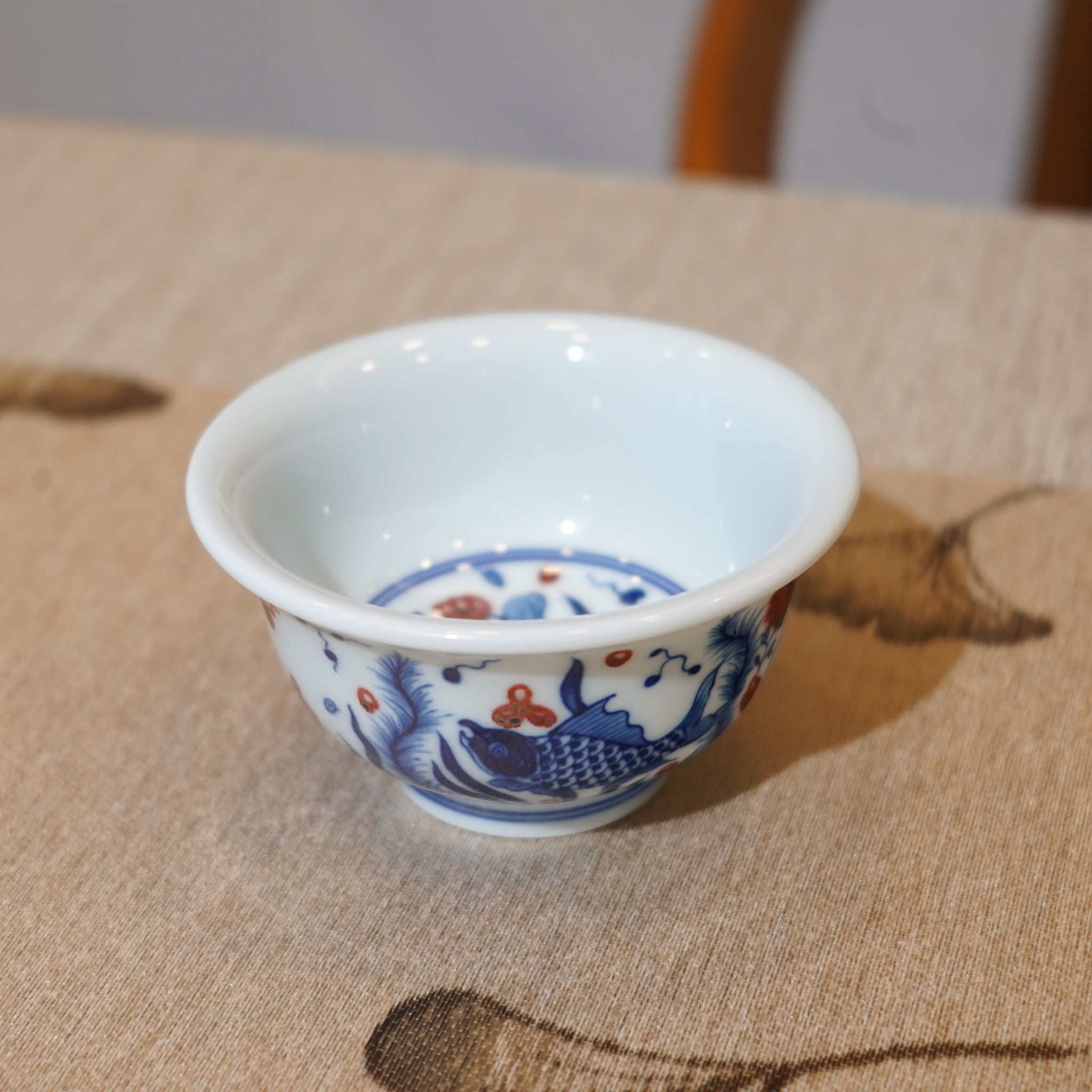 *新品*【魚藻紋】景德鎮手繪青花釉裏紅壓手主人杯