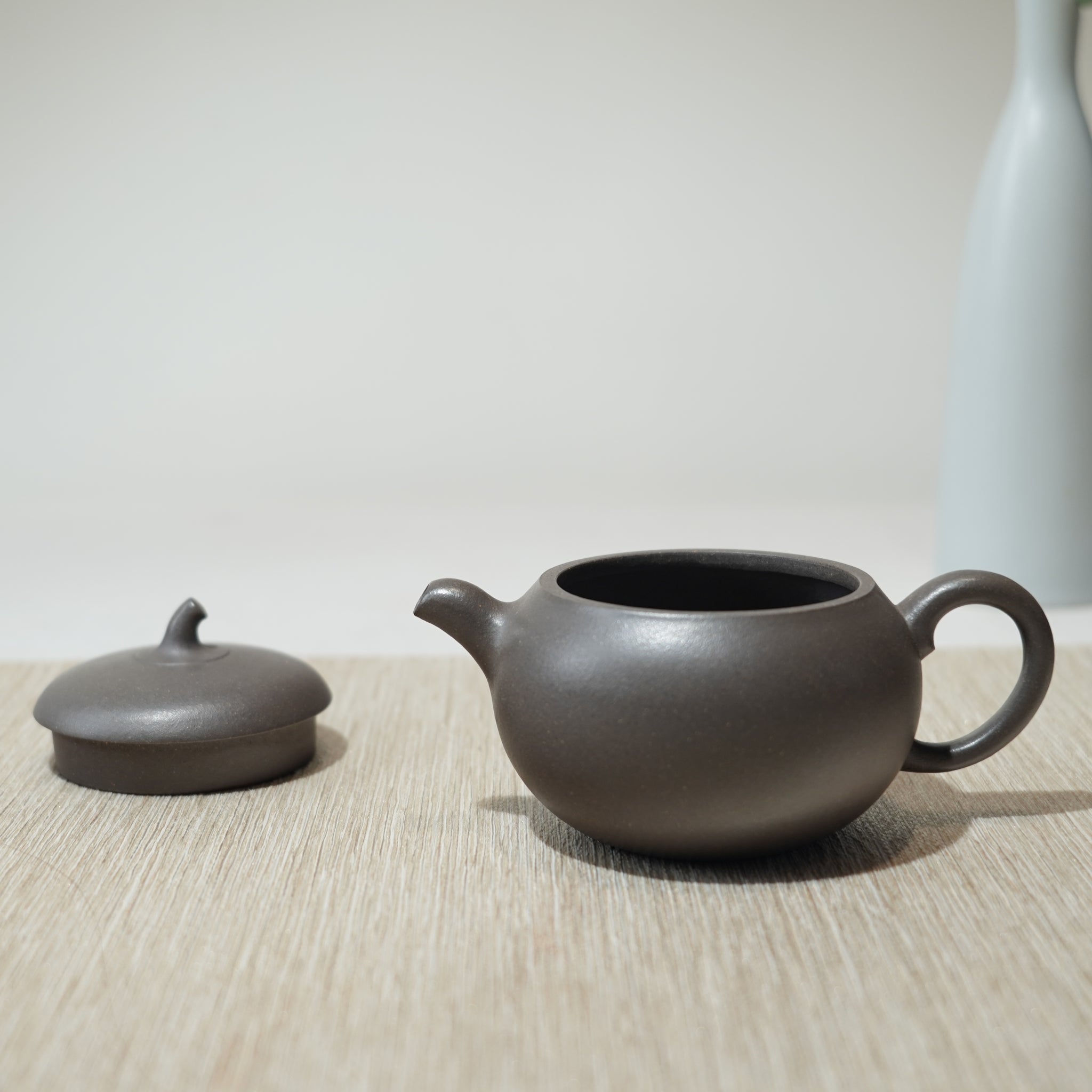 [Eggplant Section] Green Gray Section Mud Purple Clay Teapot