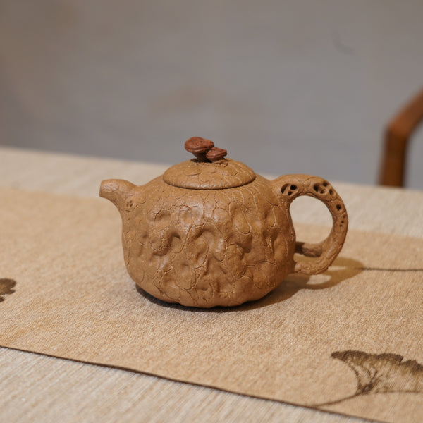 （已售出）*新品*【靈芝供春】原礦老段泥仿生茶壺