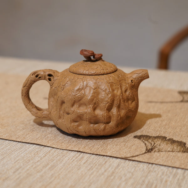 （已售出）*新品*【靈芝供春】原礦老段泥仿生茶壺