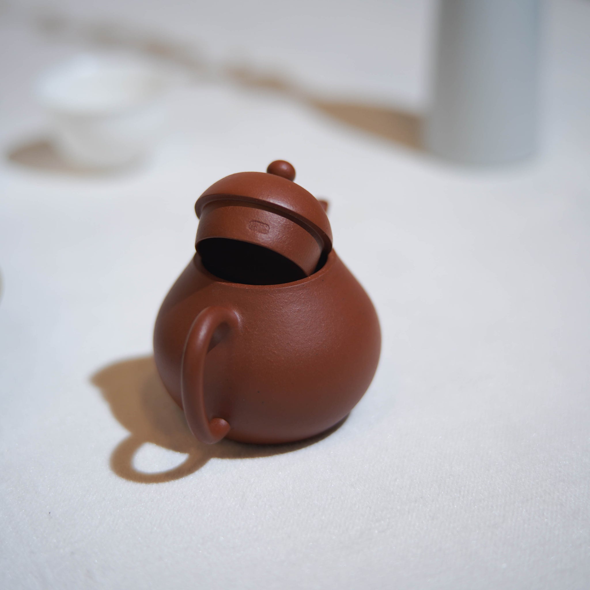 *New Product* [Kuanglanzhai·Pear Style] Fully handmade raw mineral cinnabar mud and purple sand teapot