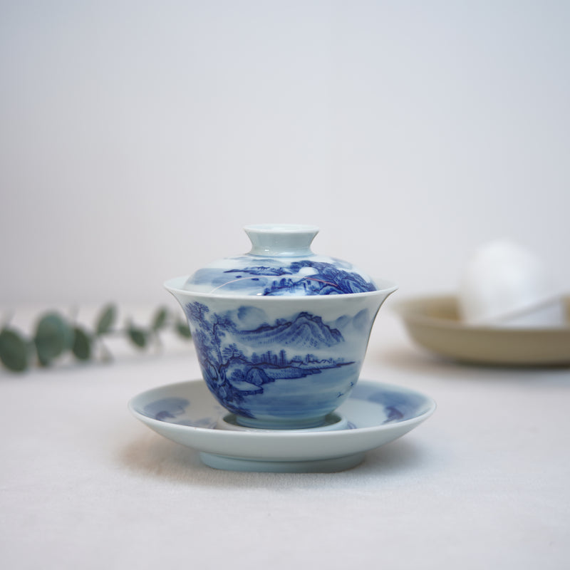 [Landscape and Watercolor] Jingdezhen hand-painted blue and white chicken heart bowl