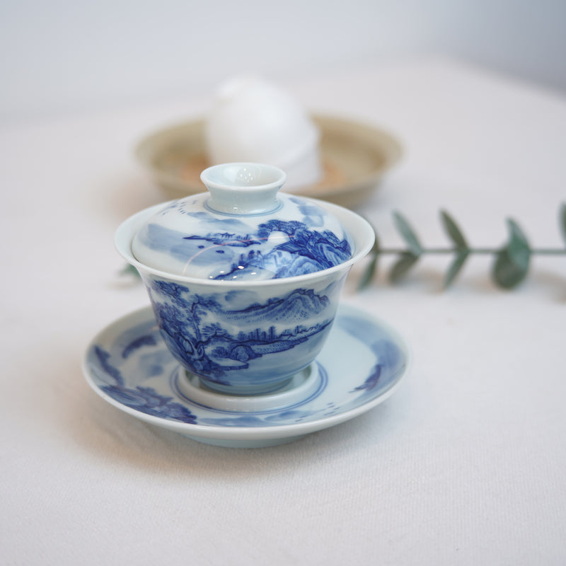 [Landscape and Watercolor] Jingdezhen hand-painted blue and white chicken heart bowl