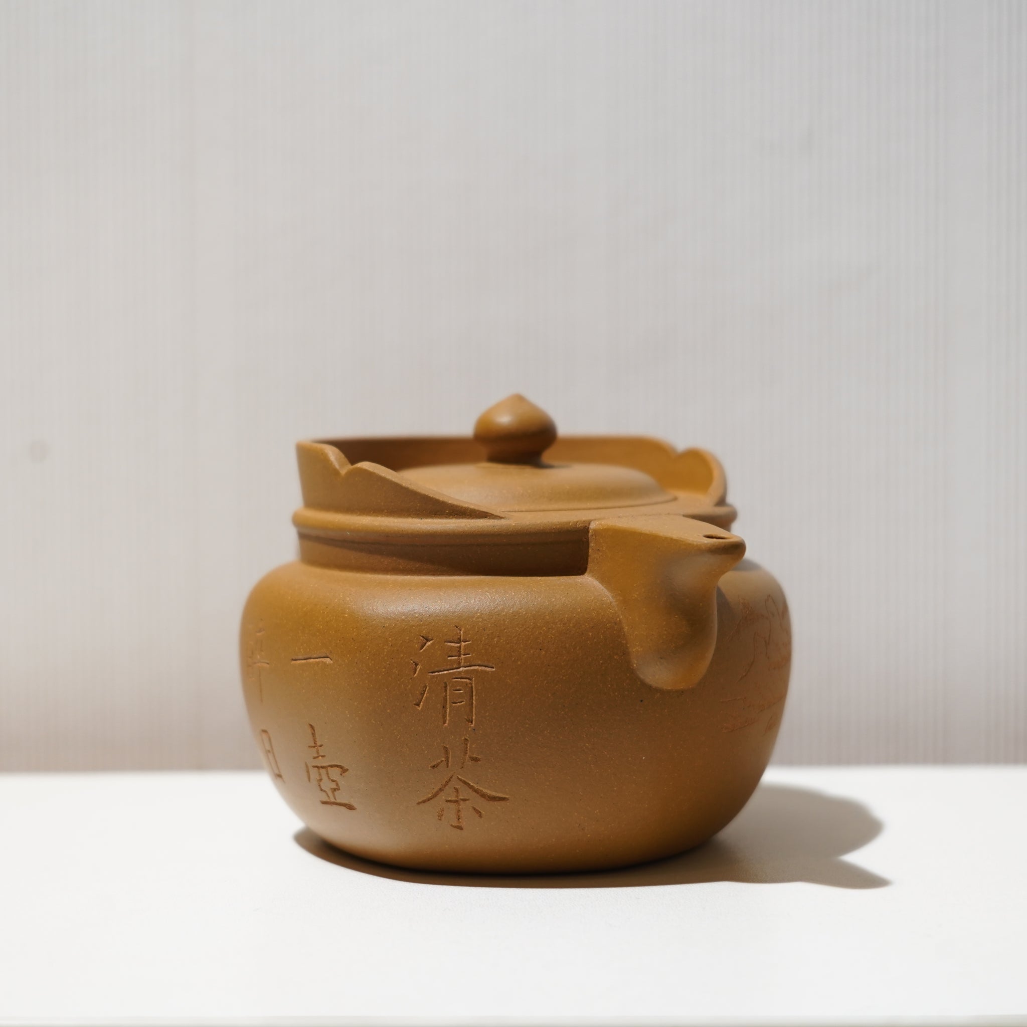 【僧帽】降坡泥雕刻紫砂茶壺