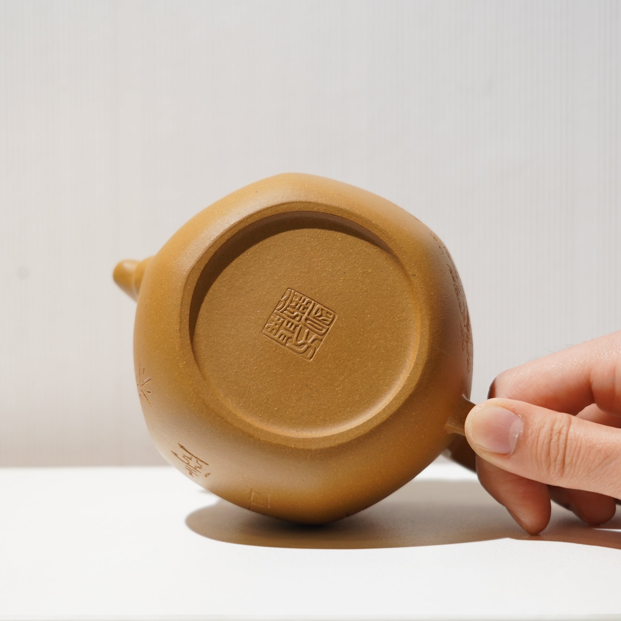 【僧帽】降坡泥雕刻紫砂茶壺