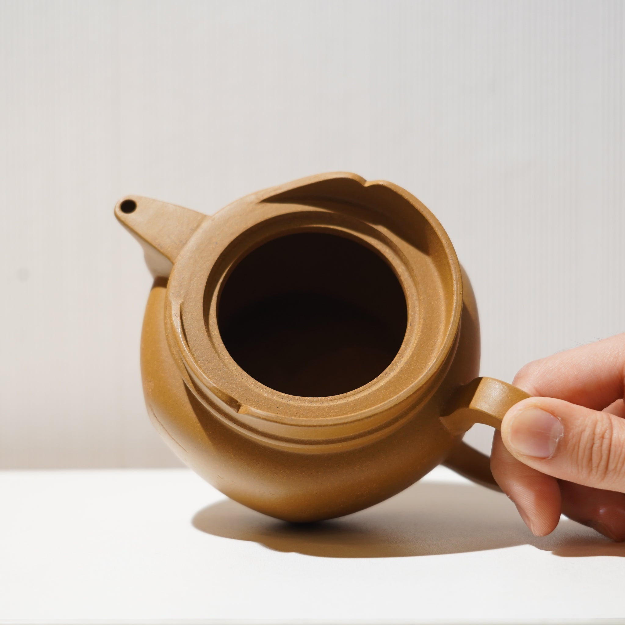 【僧帽】降坡泥雕刻紫砂茶壺