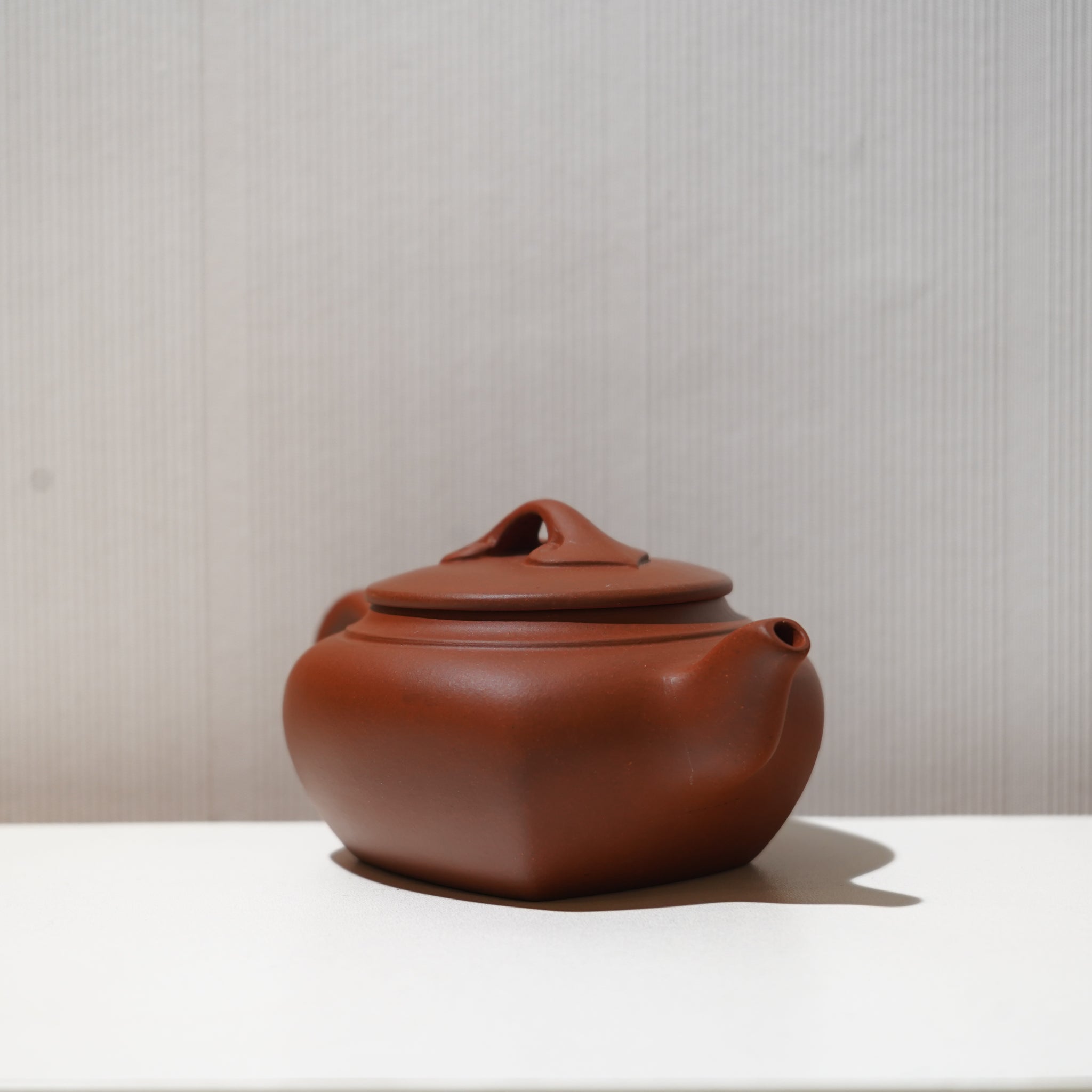 【四方】降坡泥簡意紫砂茶壺