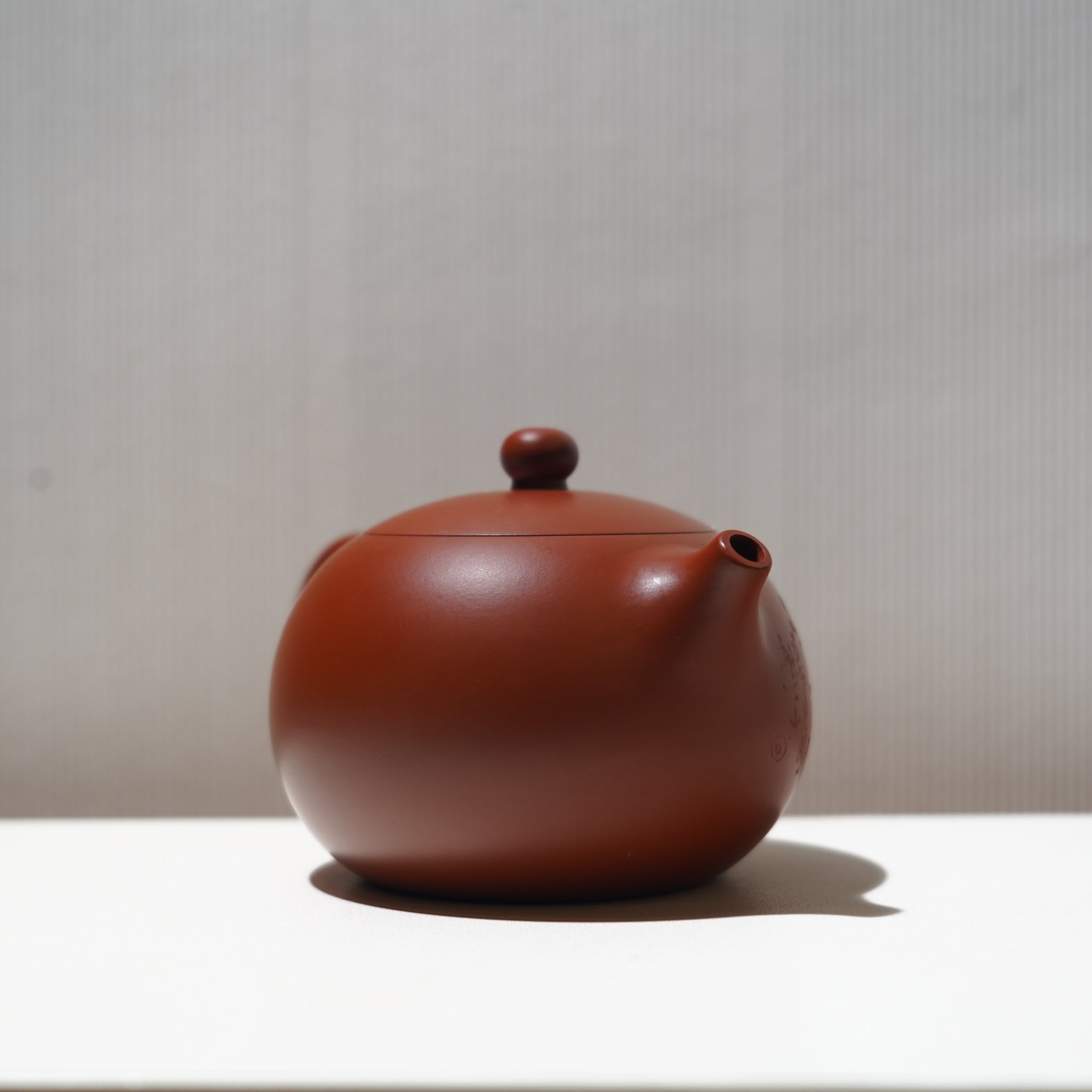 【雕花西施】朱泥雕刻紫砂茶壺