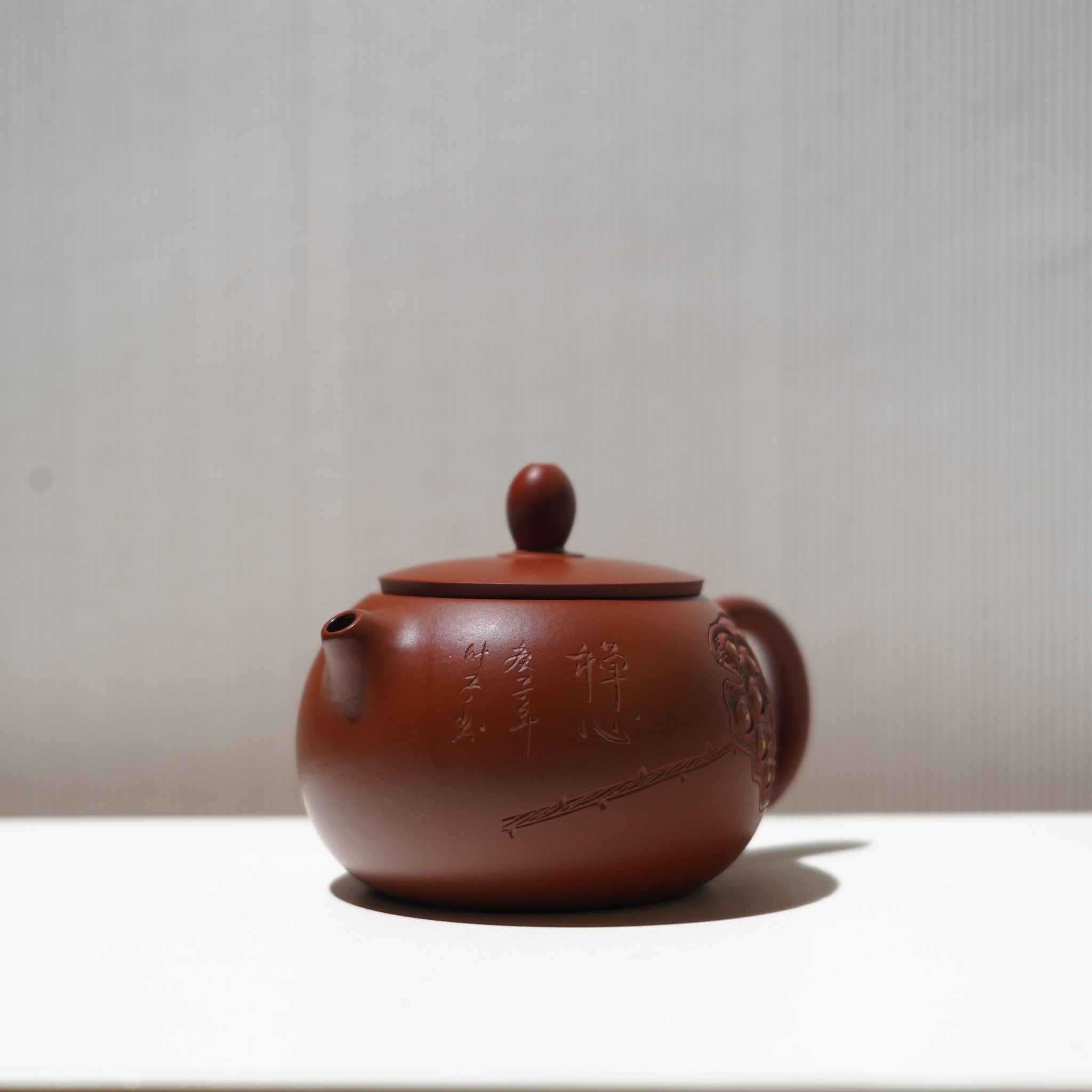 【西施】朱泥刻畫紫砂茶壺