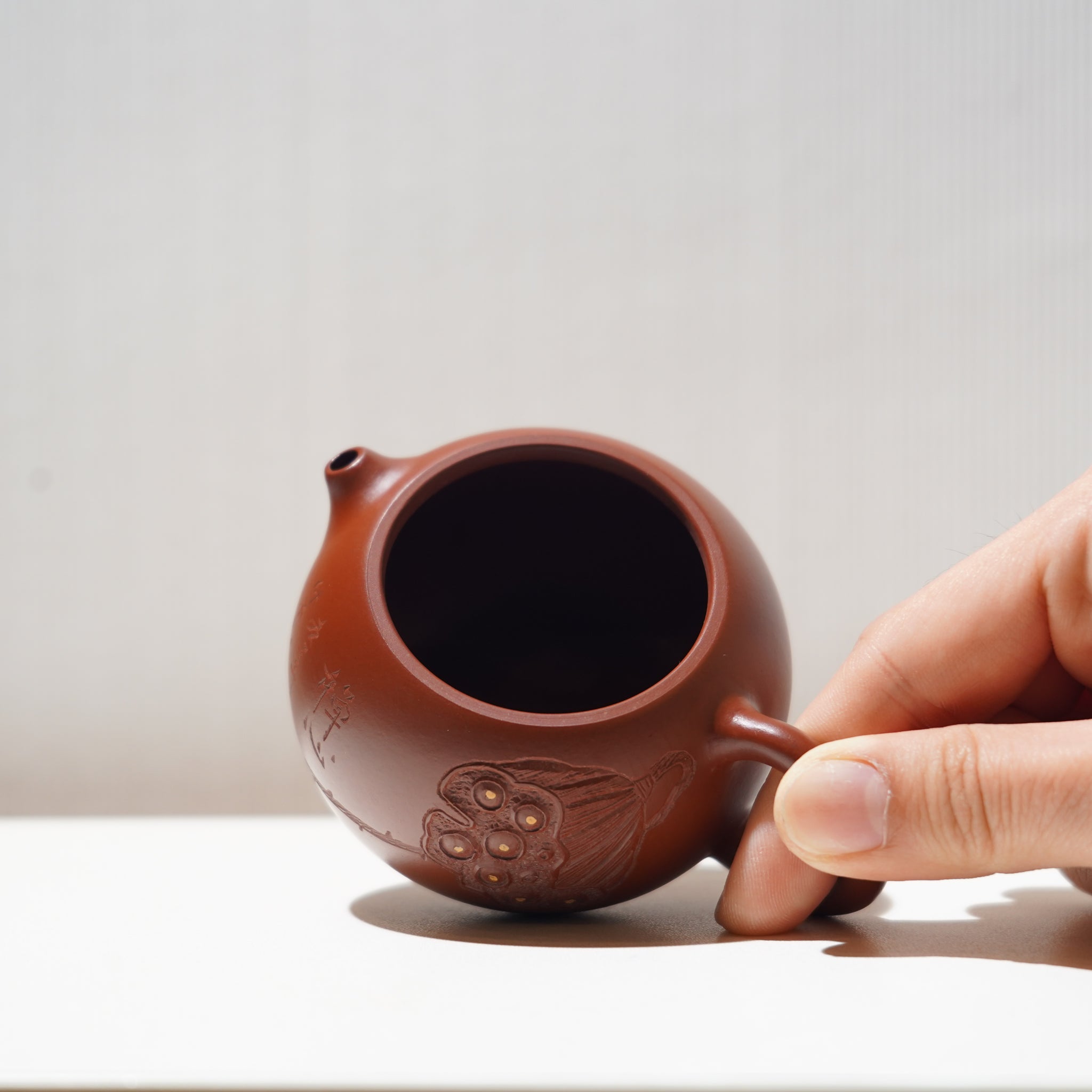 【西施】朱泥刻畫紫砂茶壺