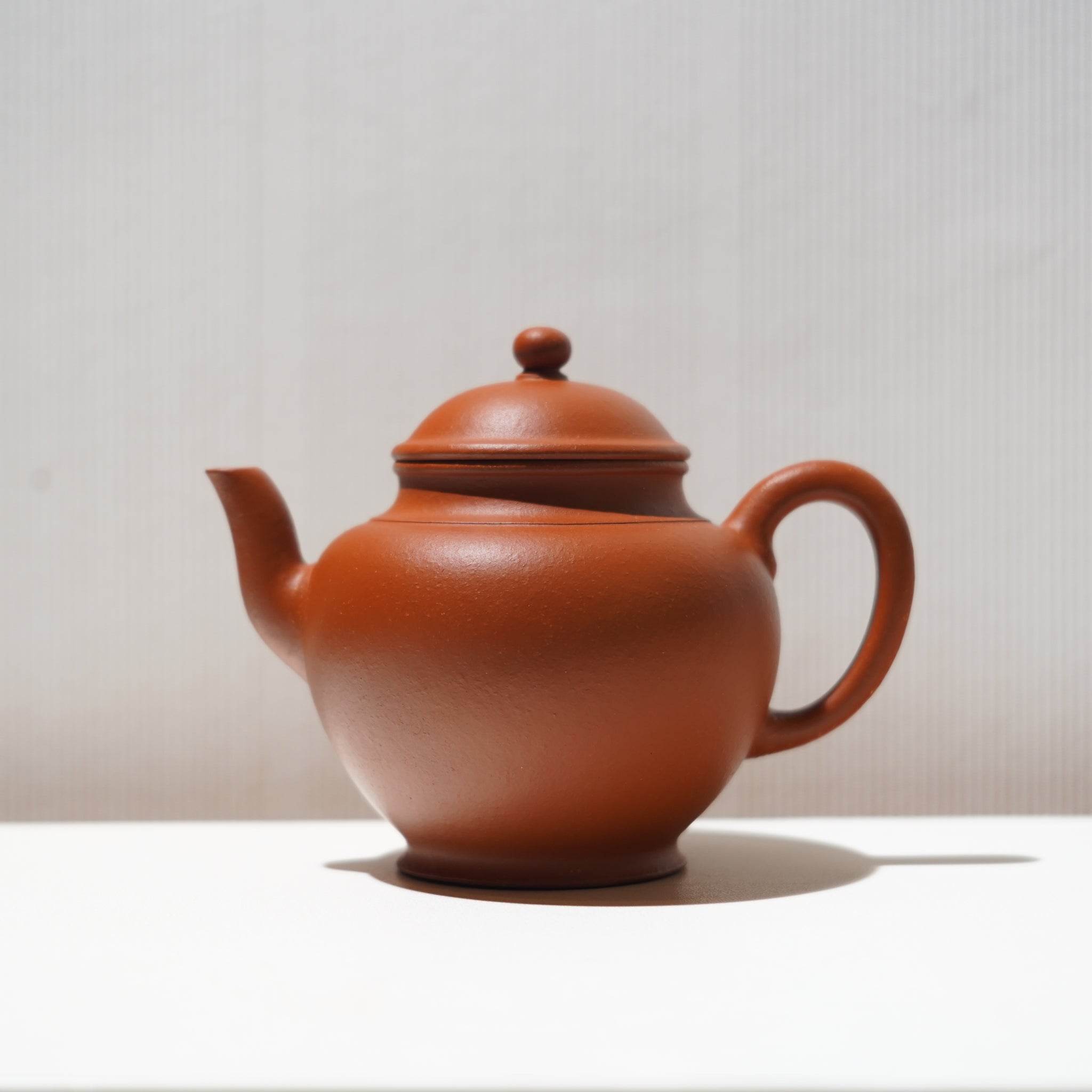 【宮燈】朱泥紫砂茶壺