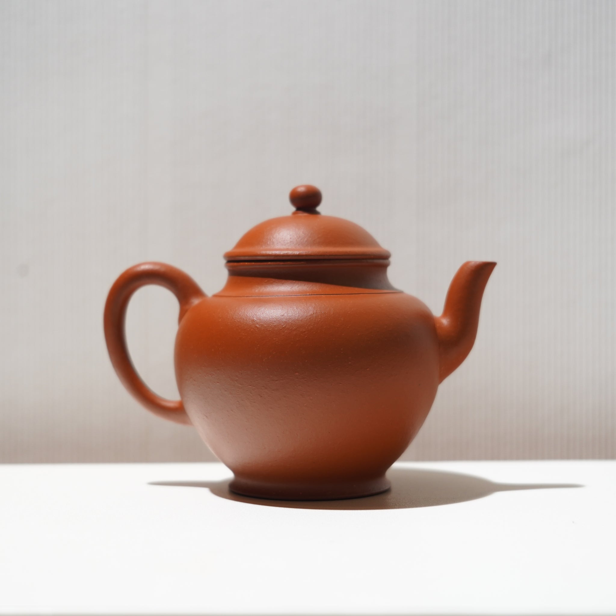 【宮燈】朱泥紫砂茶壺