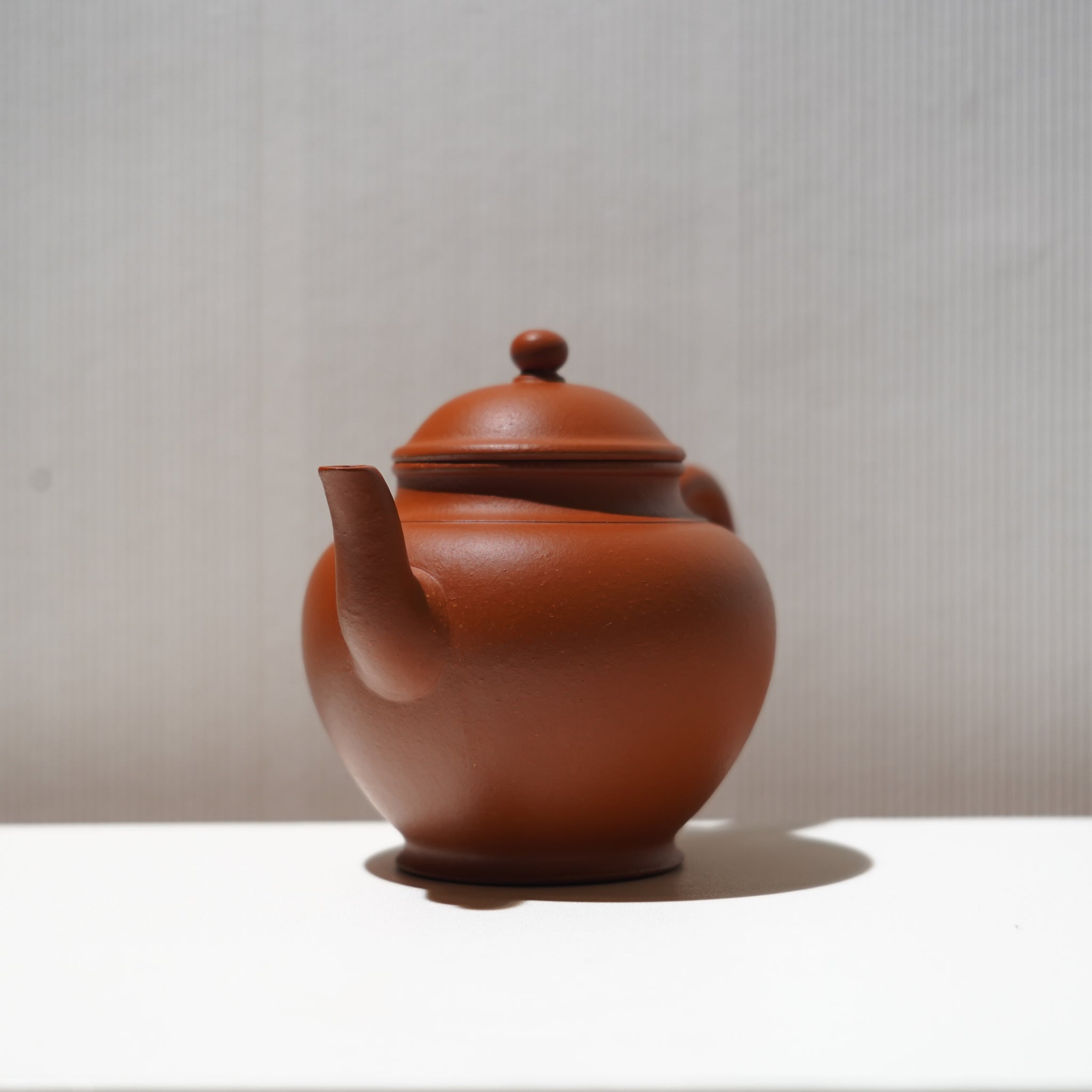 【宮燈】朱泥紫砂茶壺