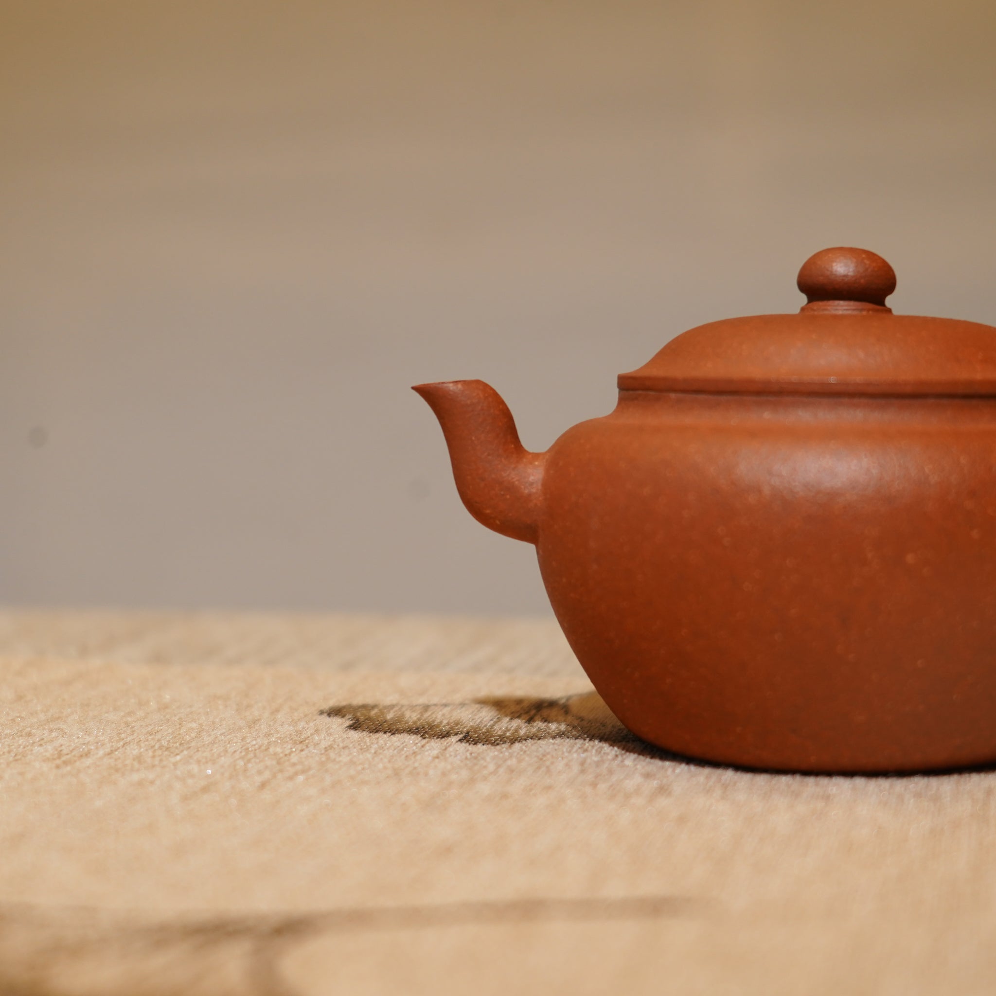 *新品* *葉鴻鈞弟子*【翁形體】全手工朱泥紫砂茶壺