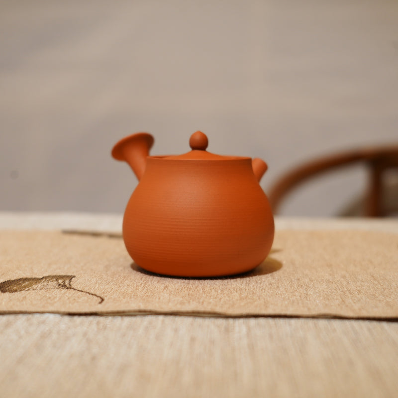 *新品*【側把小梨】全手工潮州朱泥手拉茶壺
