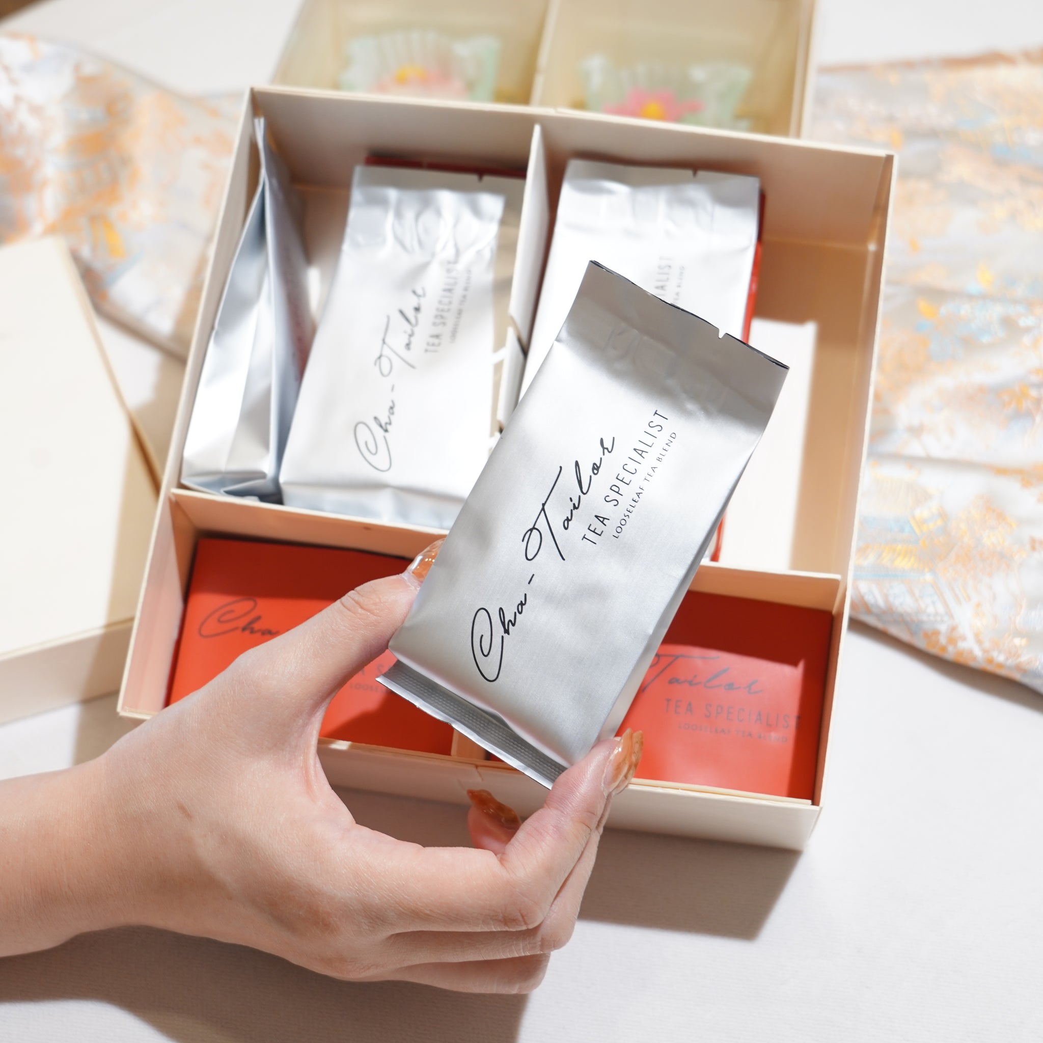 Cha-Tailor & Pretty Sweet 聯乘限定:【月滿中秋】茶果子．茗茶禮盒