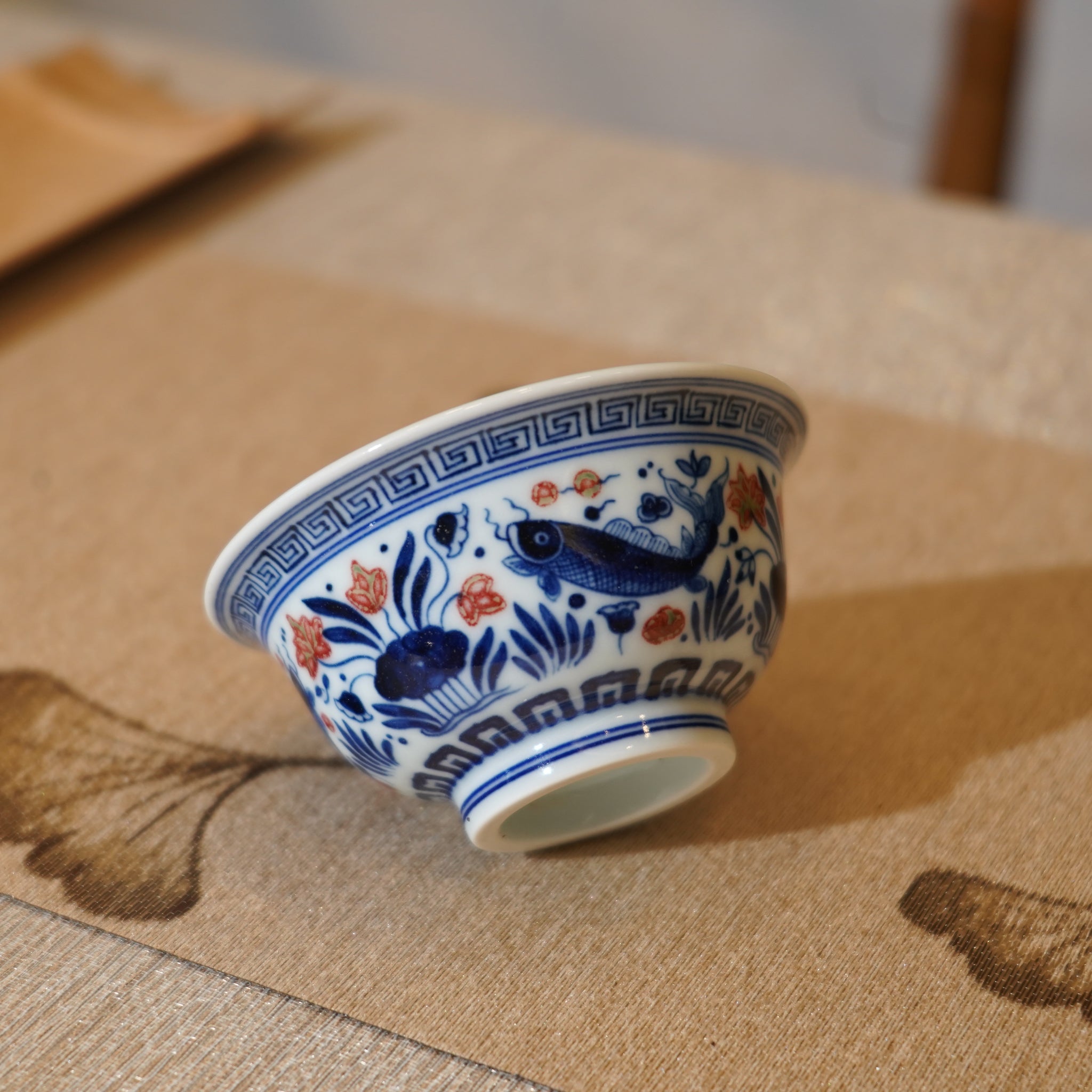 *新品*【魚藻紋】景德鎮手繪青花釉裏紅壓手主人杯