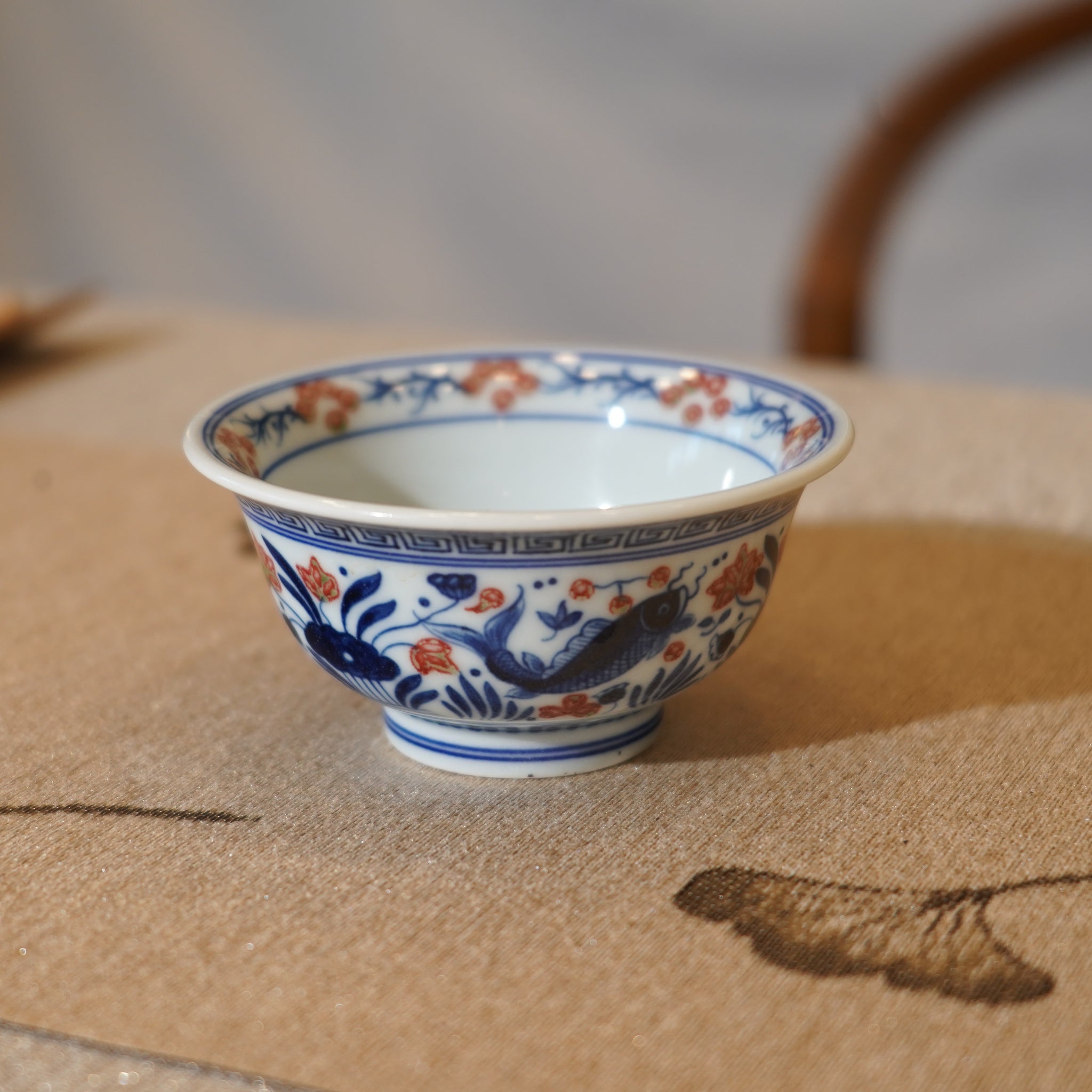 *新品*【魚藻紋】景德鎮手繪青花釉裏紅壓手主人杯