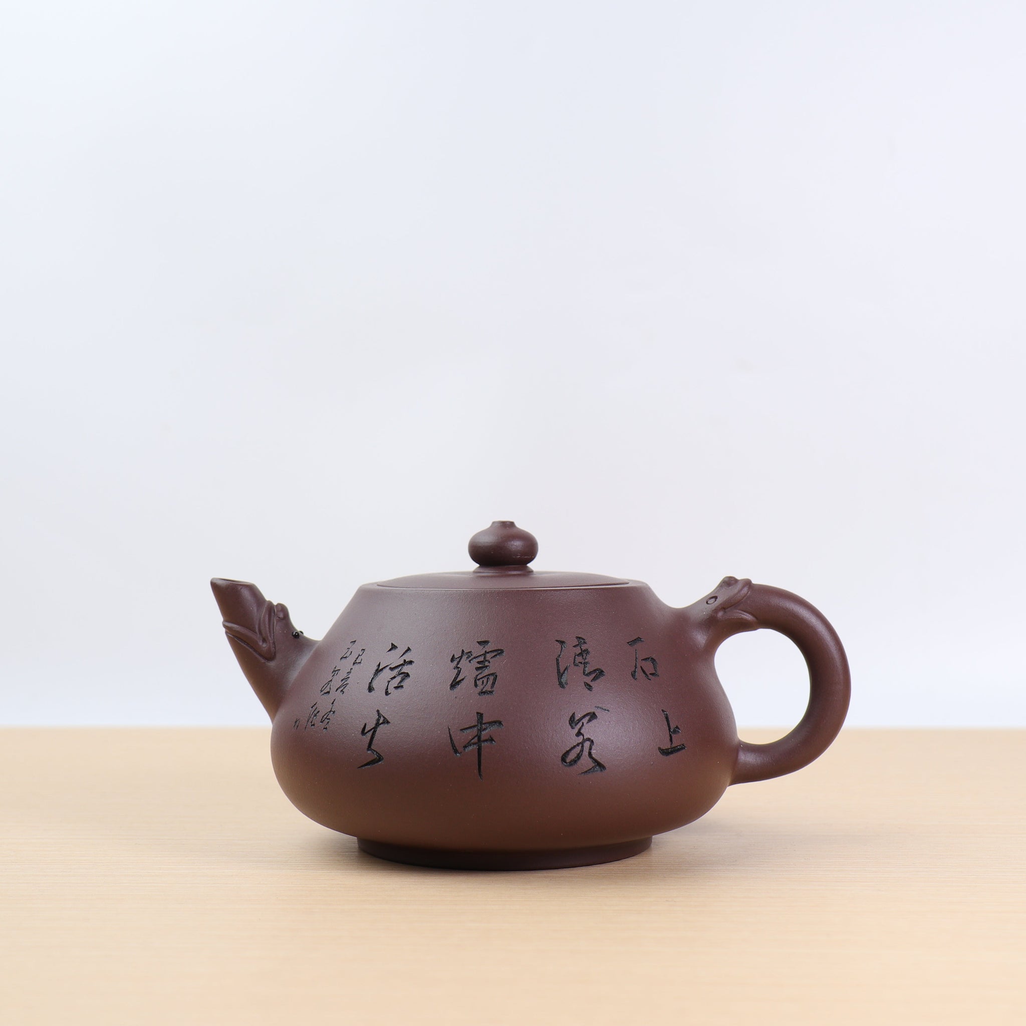 （已售出）(會員價：HK$736)【羊蓋石瓢】紫泥羊雕紫砂茶壺