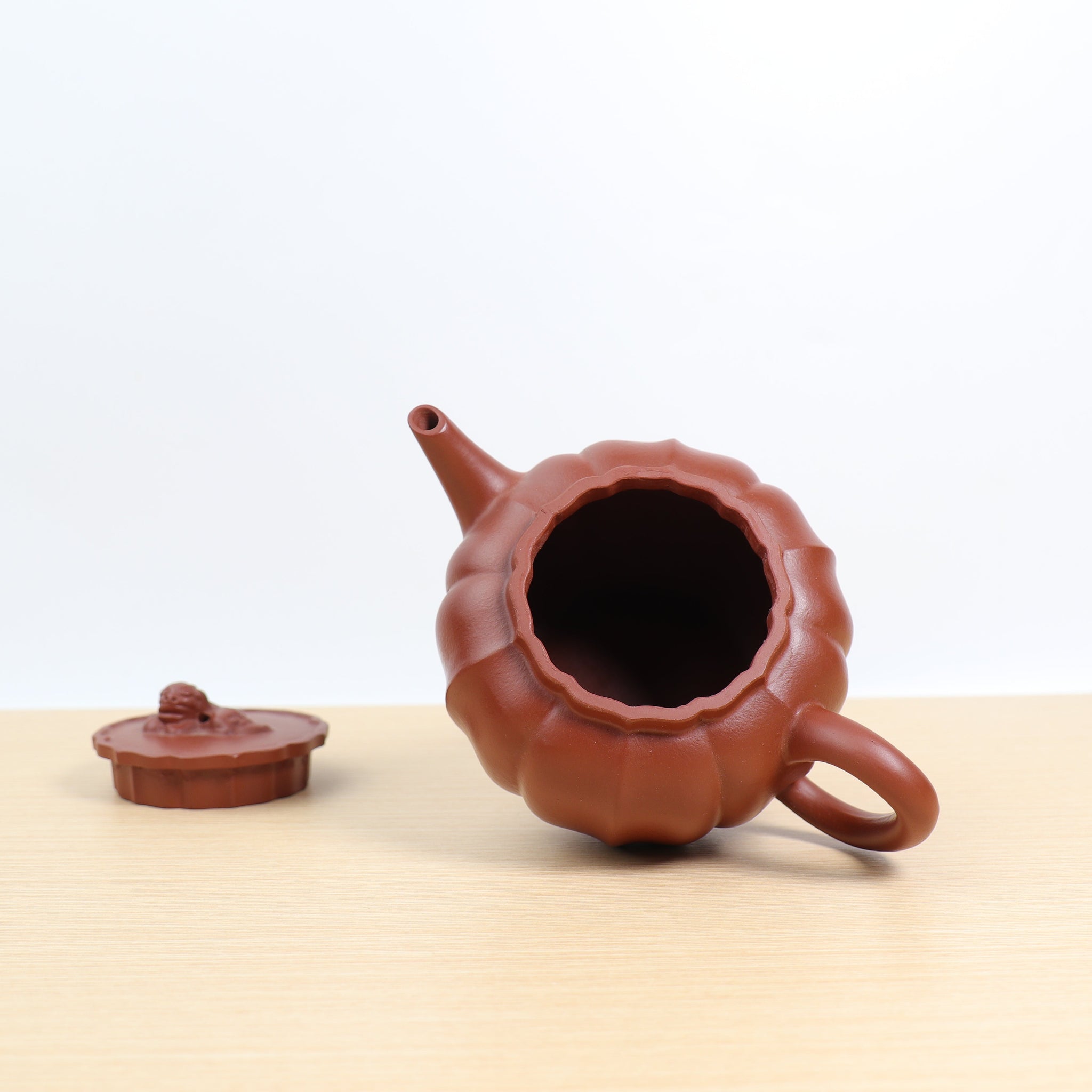 *Autumn Reward｜Buy one, get five free* [Lion Ball with Ribbed Pattern] Fully Handmade Original Mineral Vermilion Clay Classic Purple Clay Teapot