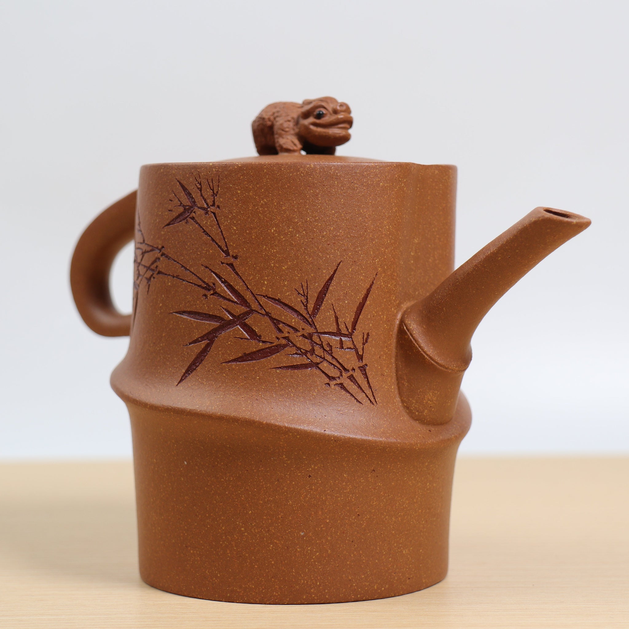 *Autumn Reward｜Buy one, get five free* [Mobile and disciplined] High-quality gold descending slope carved purple clay teapot