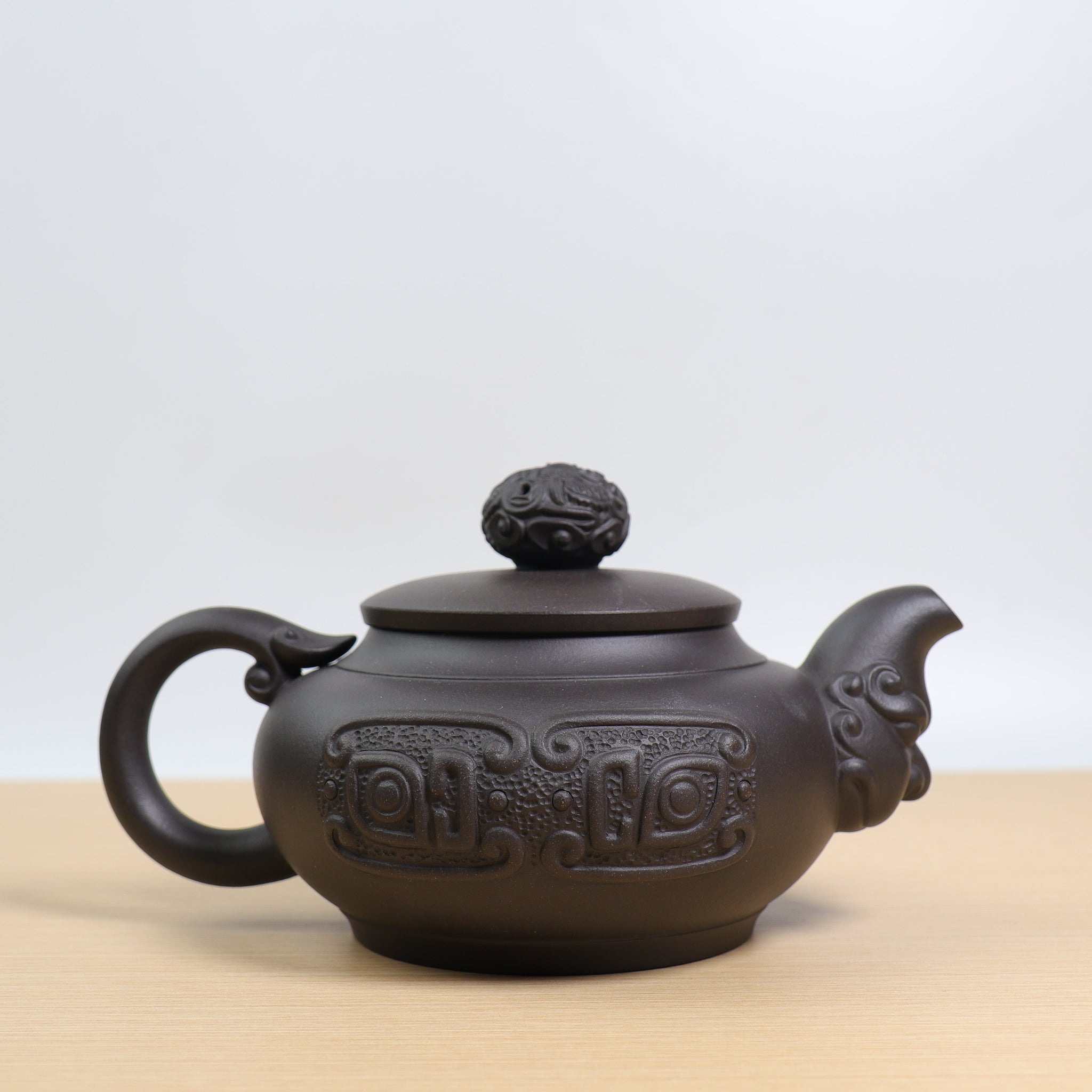 *Autumn Reward｜Buy one and get five free* [Dragon and Phoenix present auspiciousness] High-quality stone yellow clay carved purple clay teapot