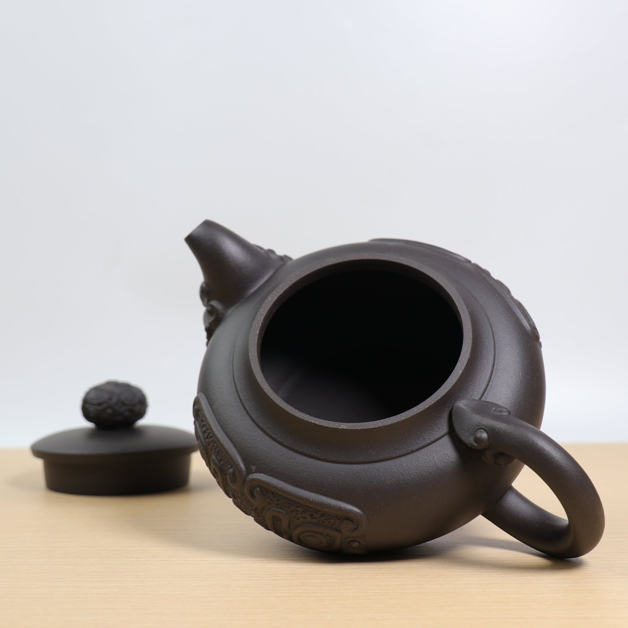 *Autumn Reward｜Buy one and get five free* [Dragon and Phoenix present auspiciousness] High-quality stone yellow clay carved purple clay teapot