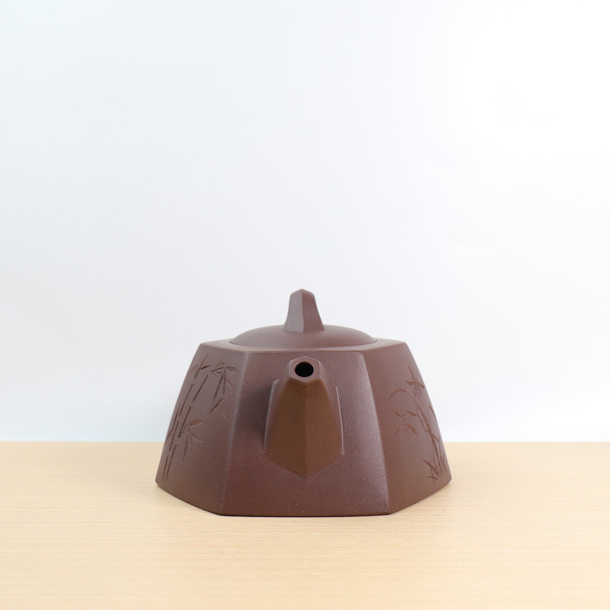 *Autumn Reward｜Buy one and get seven free* [Six square well railings] Fully hand-carved purple sand teapot with raw ore old purple mud and bamboo patterns