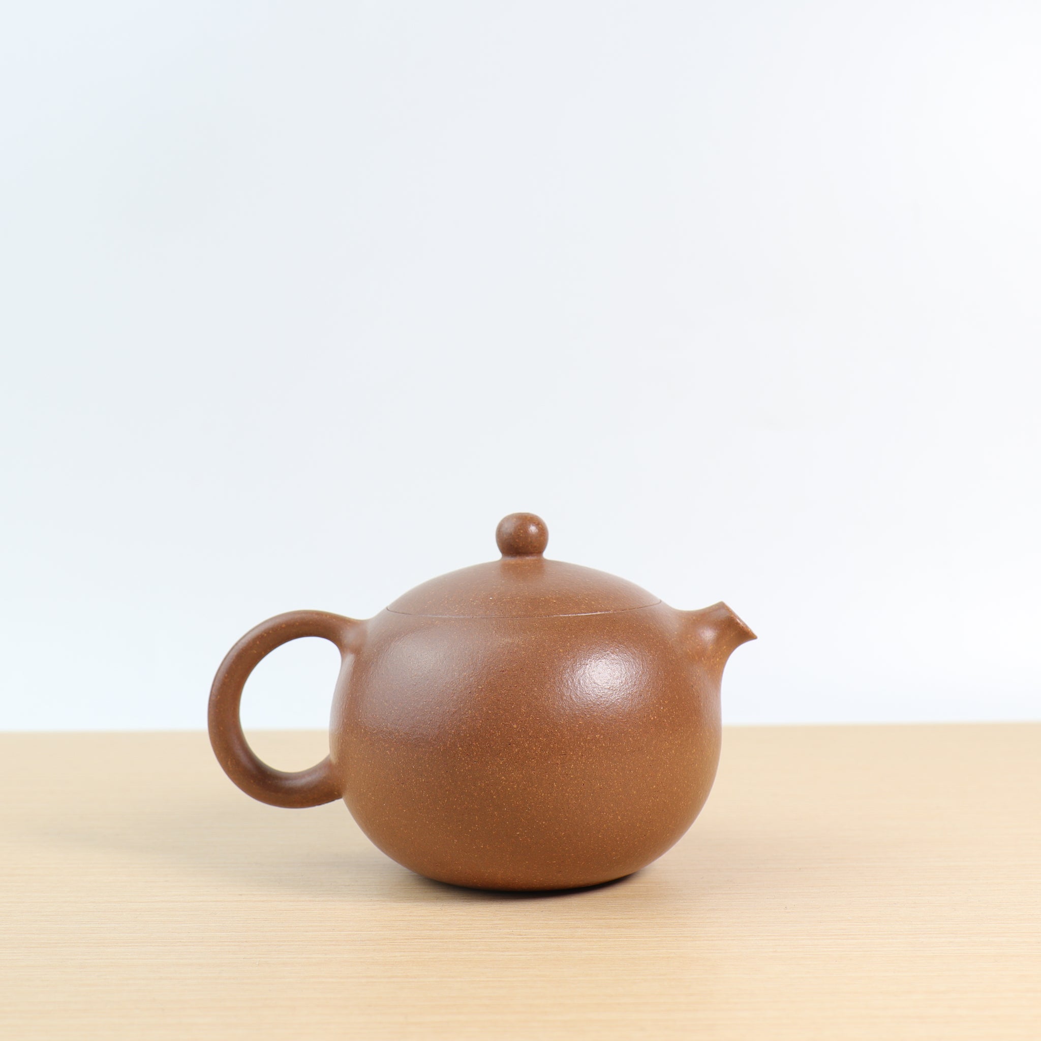 (Sold) *New Product* [Pearl in the Palm] Fully Handmade Raw Mineral Downhill Clay Purple Clay Teapot