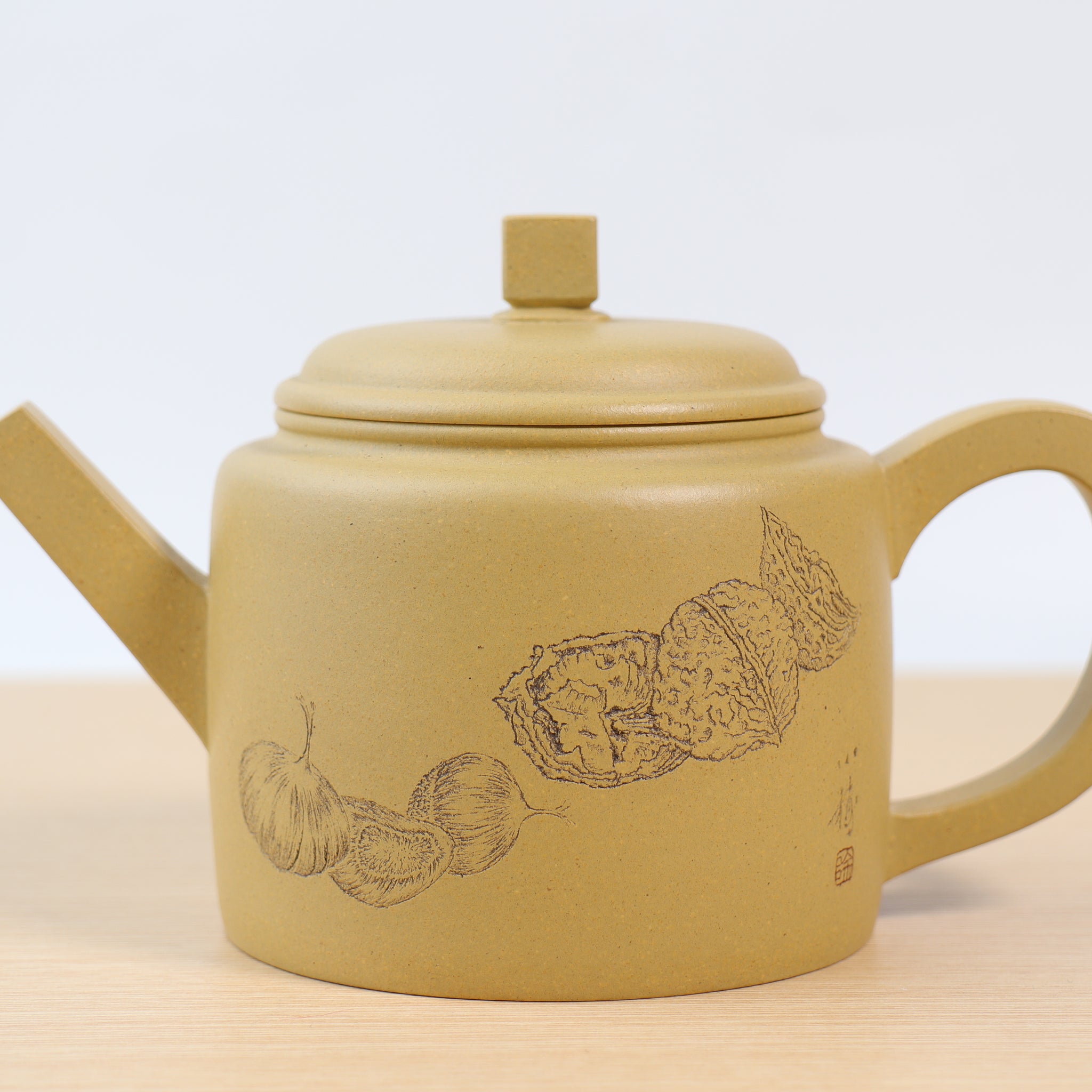 *New Product* [Rongde·Fruit] Fully handmade purple sand teapot carved with raw ore Benshan clay