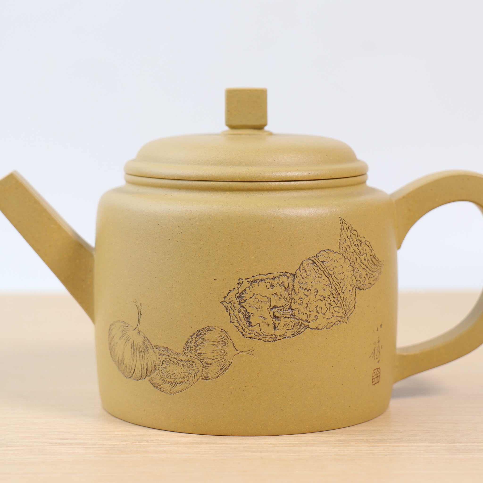 *New Product* [Rongde·Fruit] Fully handmade purple sand teapot carved with raw ore Benshan clay