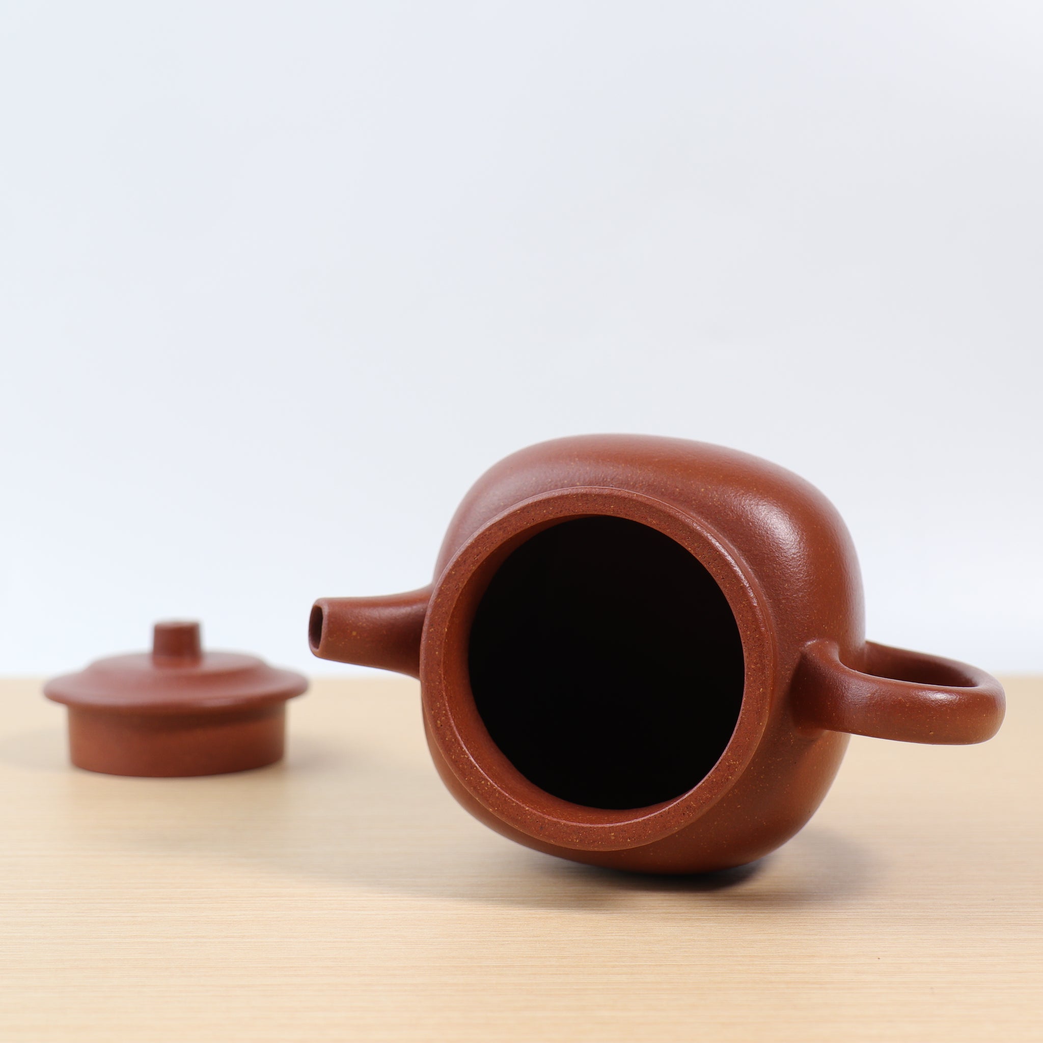 （已售出）*新品*【方槌】全手工原礦紅降坡泥紫砂茶壺