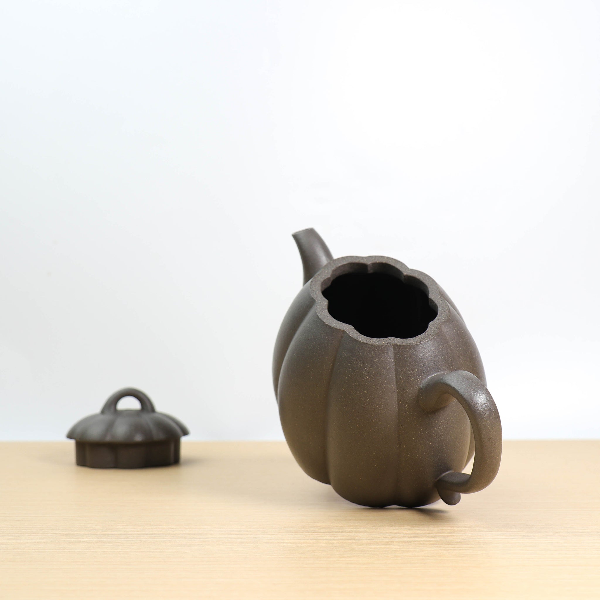 *Autumn Reward｜Buy one, get three free* [Qin Quan with Ribbed Patterns] Green Gray Segment Mud Purple Clay Teapot